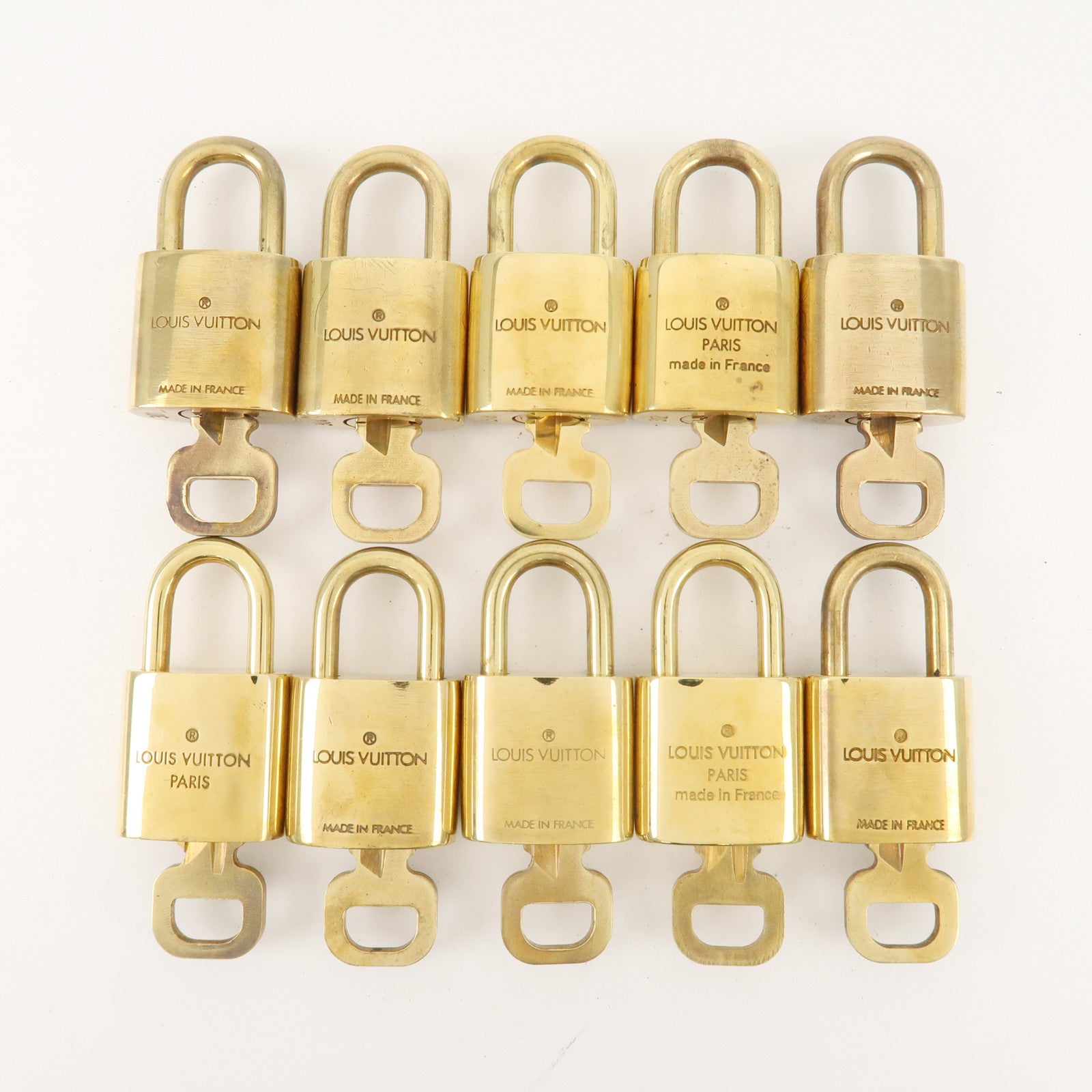 Louis Vuitton Set of 10 Lock & Key Cadena Key Lock Metal Gold