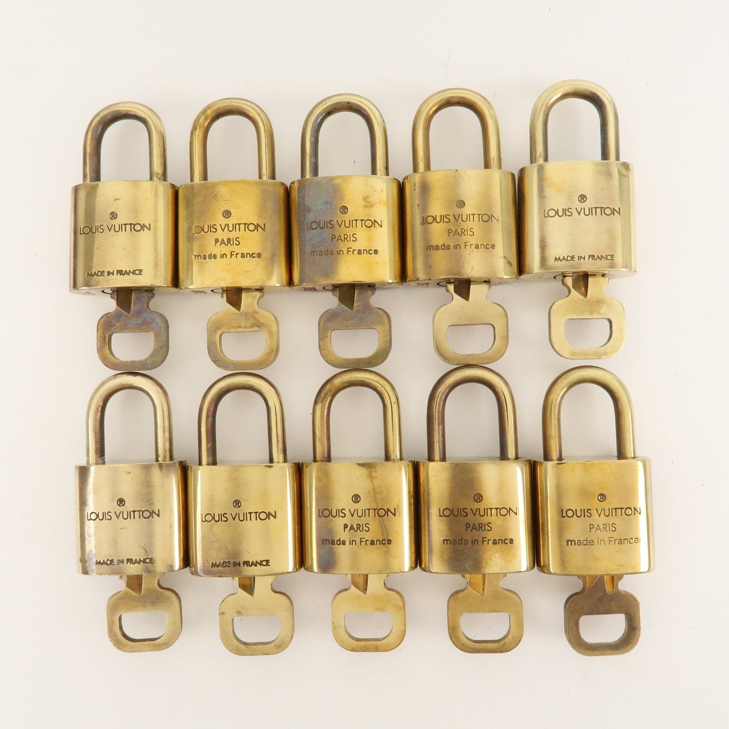 Louis Vuitton Set of 10 Lock & Key Cadena Key Lock Gold