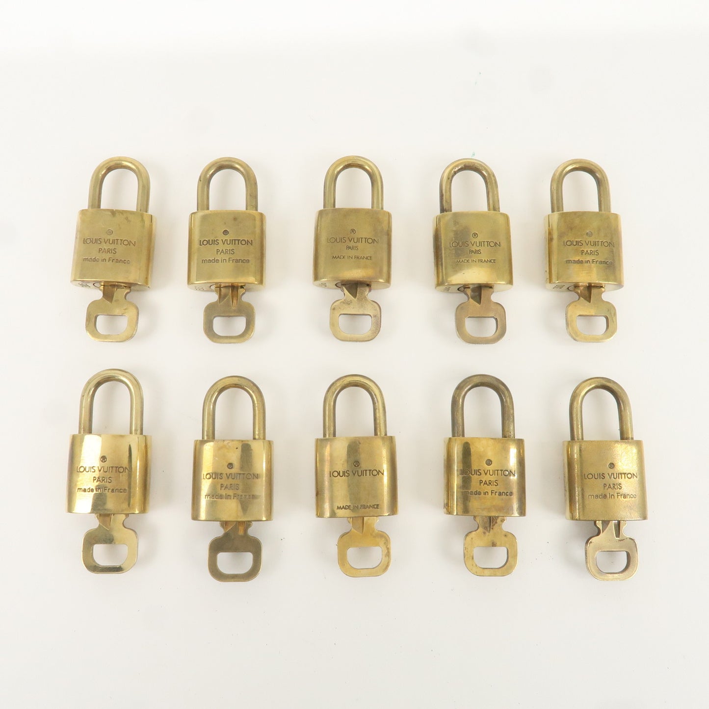 Louis Vuitton Set of 10 Lock & Key Cadena Key Lock Gold