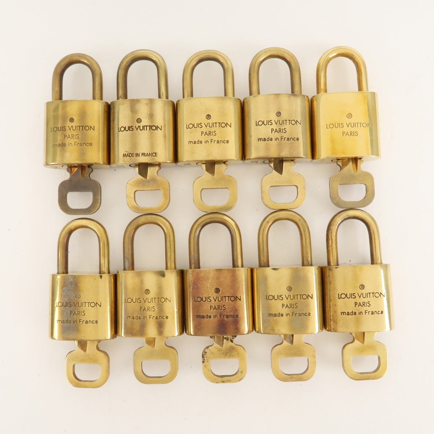 Louis Vuitton Set of 10 Lock & Key Cadena Key Lock Gold