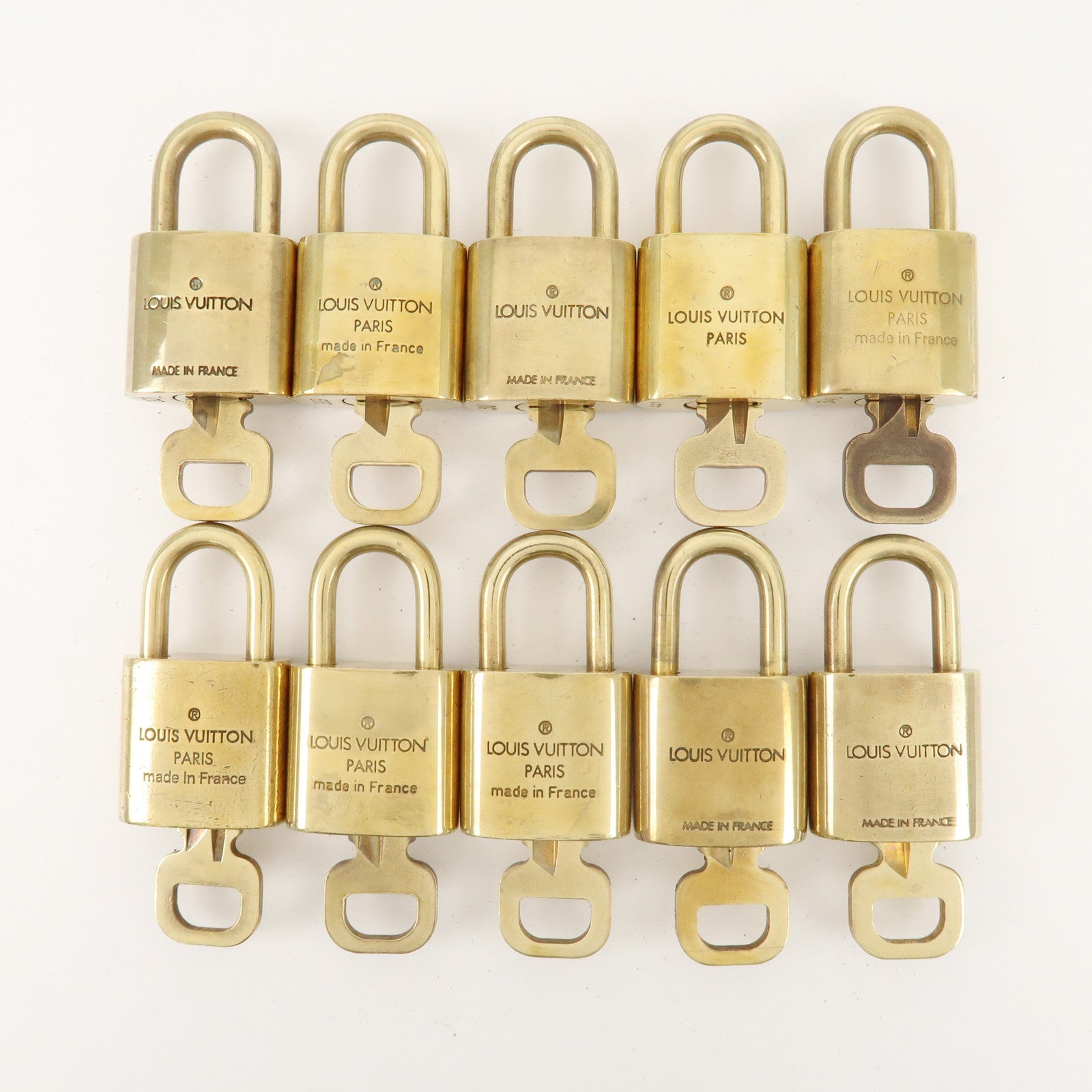 Louis Vuitton Set of 10 Lock & Key Cadena Key Lock Metal Gold