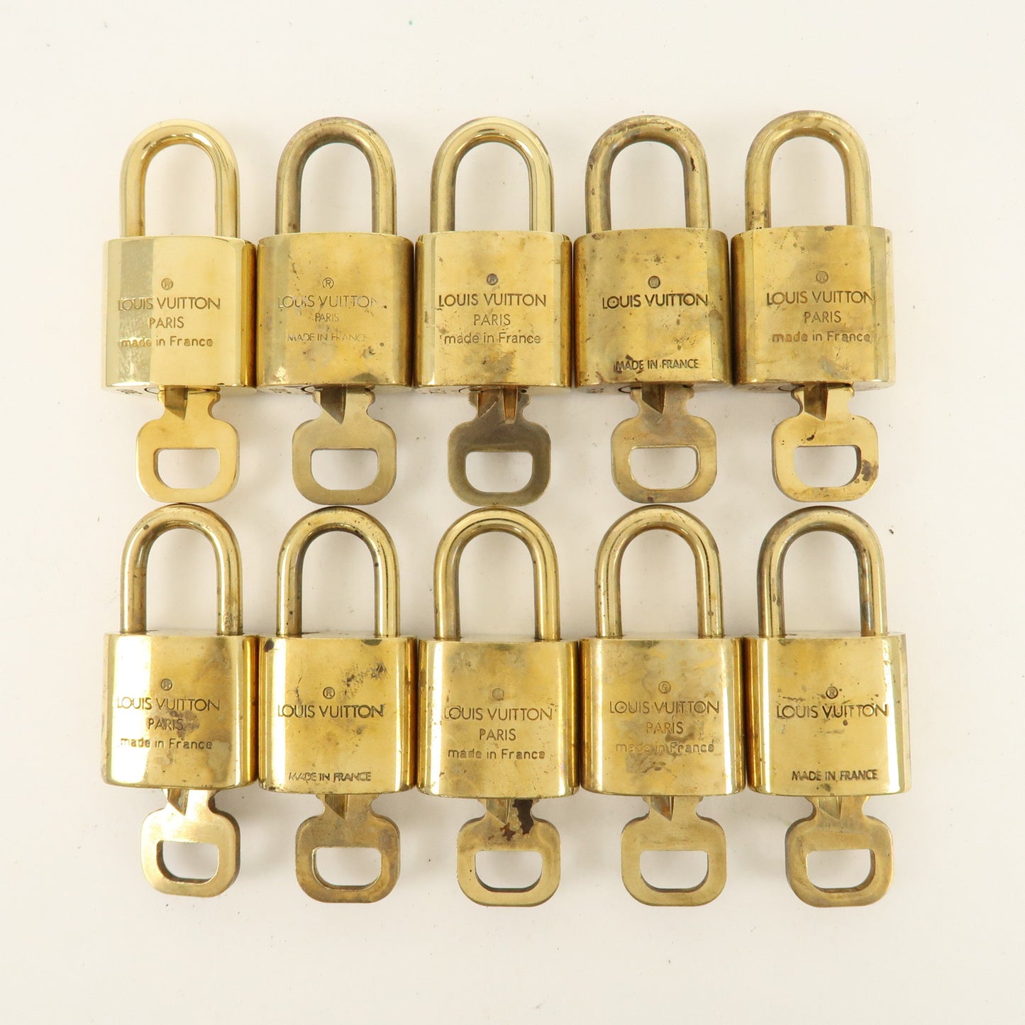 Louis Vuitton Set of 10 Lock & Key Cadena Key Lock Gold