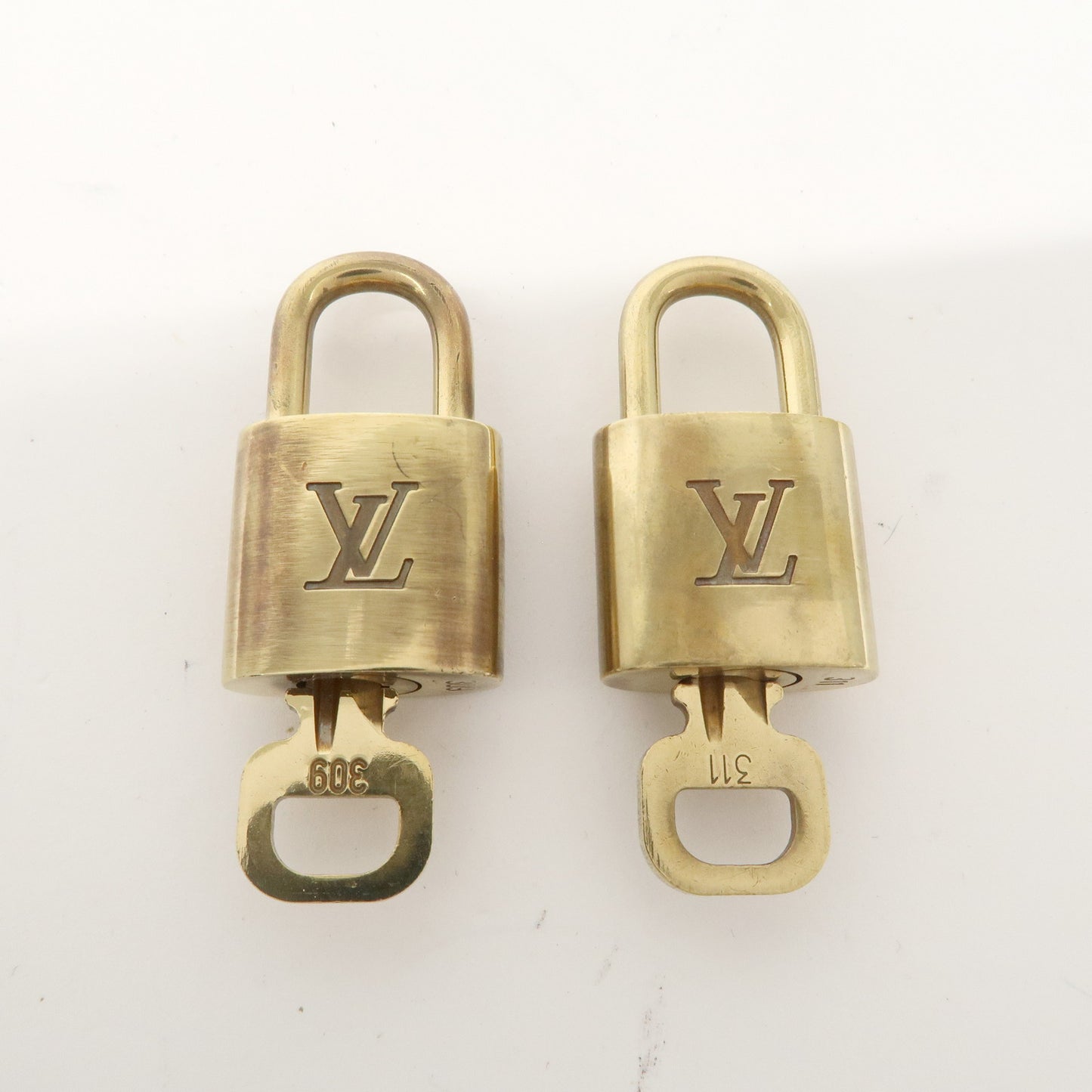 Louis Vuitton Set of 10 Lock & Key Cadena Key Lock Gold