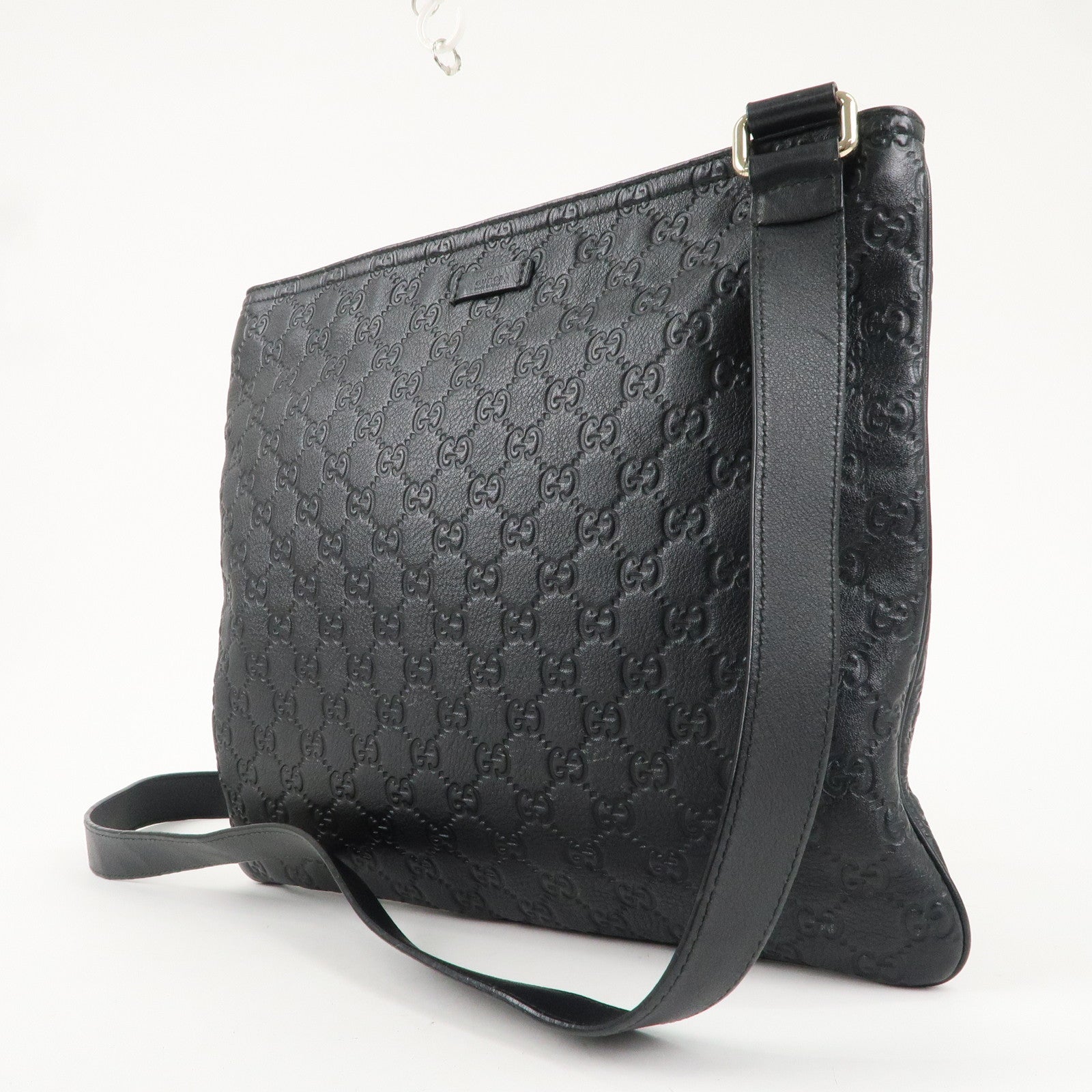 GUCCI Guccissima Leather Shoulder Bag Black 201446