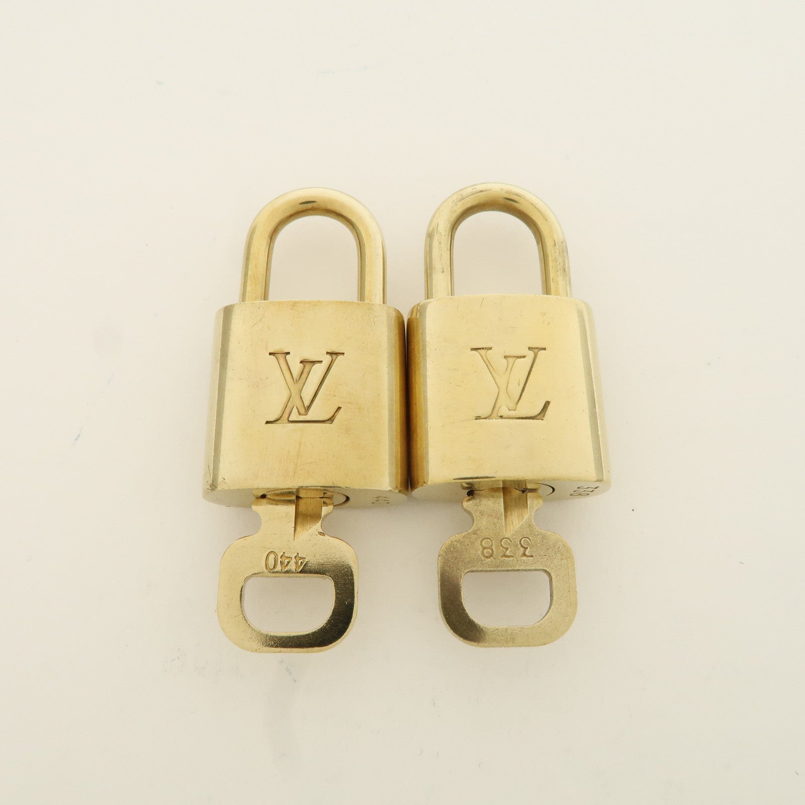 Louis Vuitton Set of 10 Lock & Key Cadena Key Lock Metal Gold Used