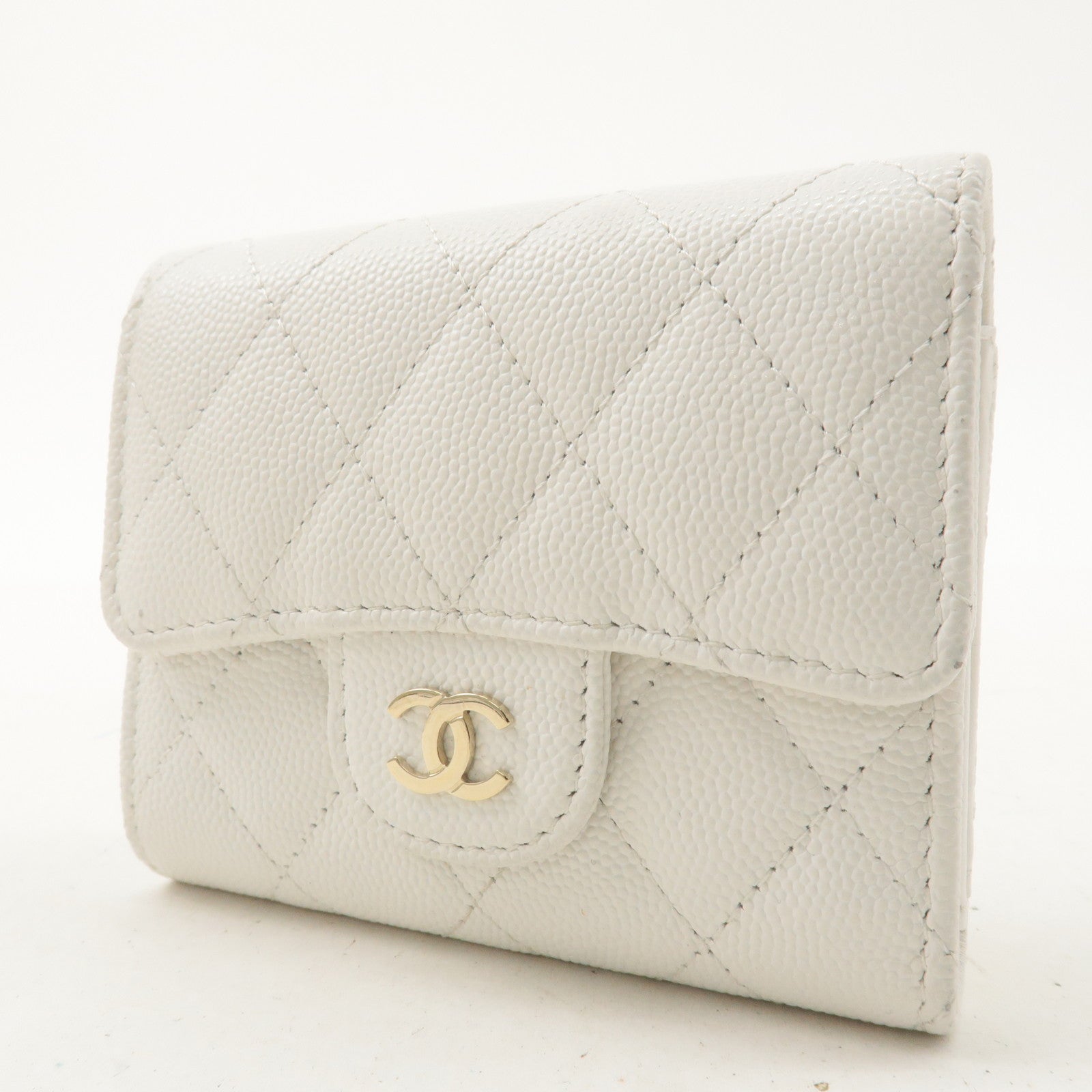 CHANEL Matelasse Caviar Skin Compact Wallet White A84029