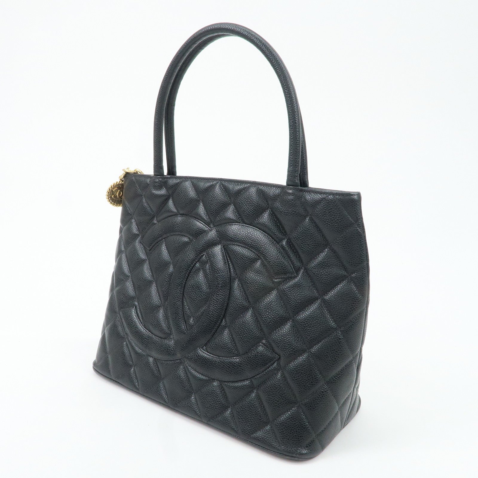 CHANEL Caviar Skin Matelasse Tote Bag Black A01804