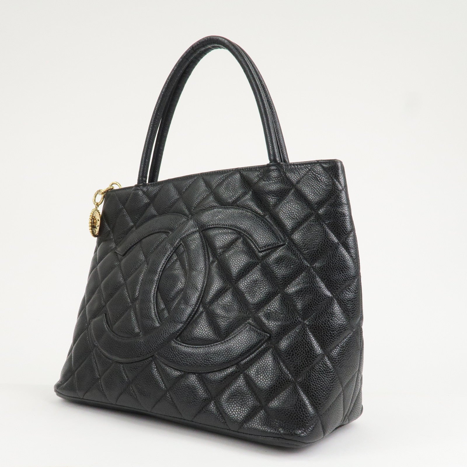 CHANEL Matelasse Caviar Skin Medalion Tote Bag Hand Bag A01804 Used