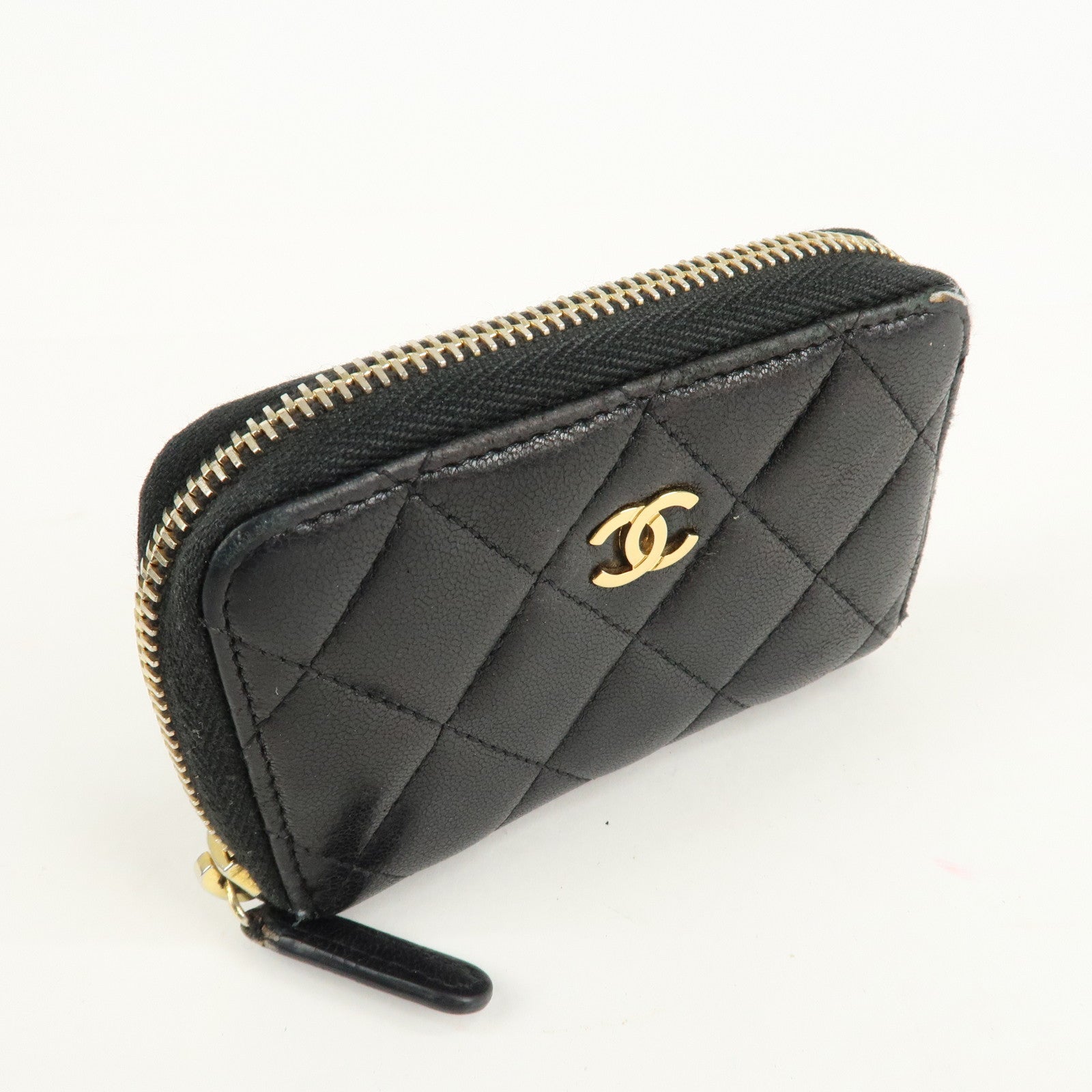 CHANEL Matelasse Lamb Skin Zip Around Coin Case Black A69271 Used