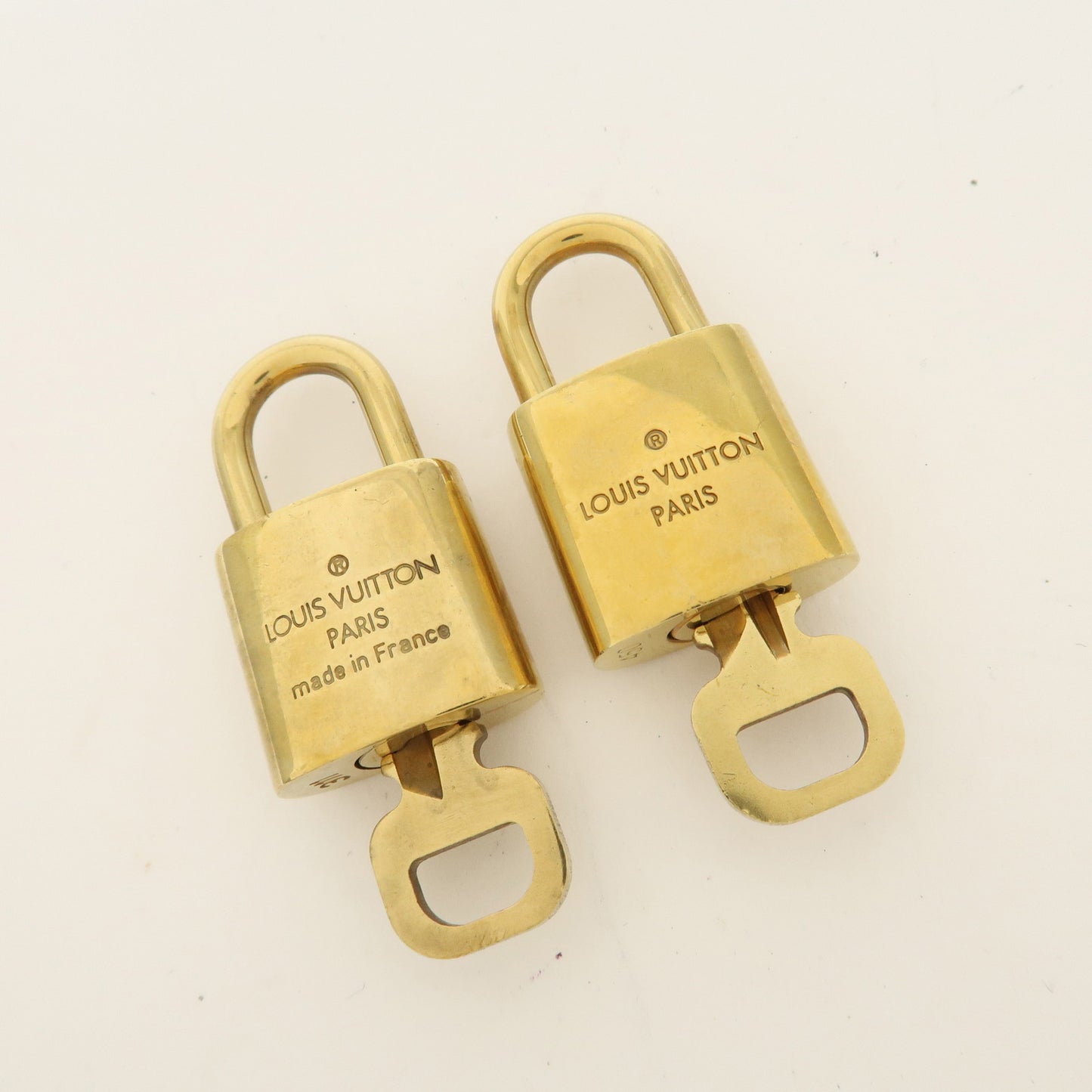 Louis Vuitton Set of 10 Lock & Key Cadena Key Lock Gold