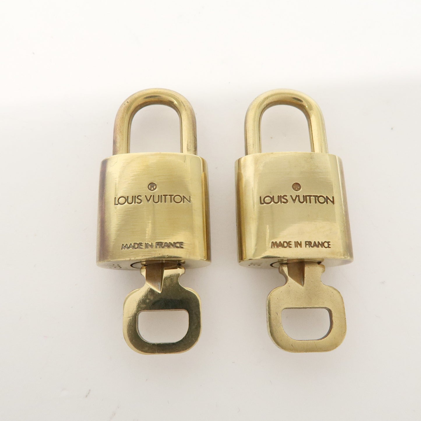 Louis Vuitton Set of 10 Lock & Key Cadena Key Lock Gold