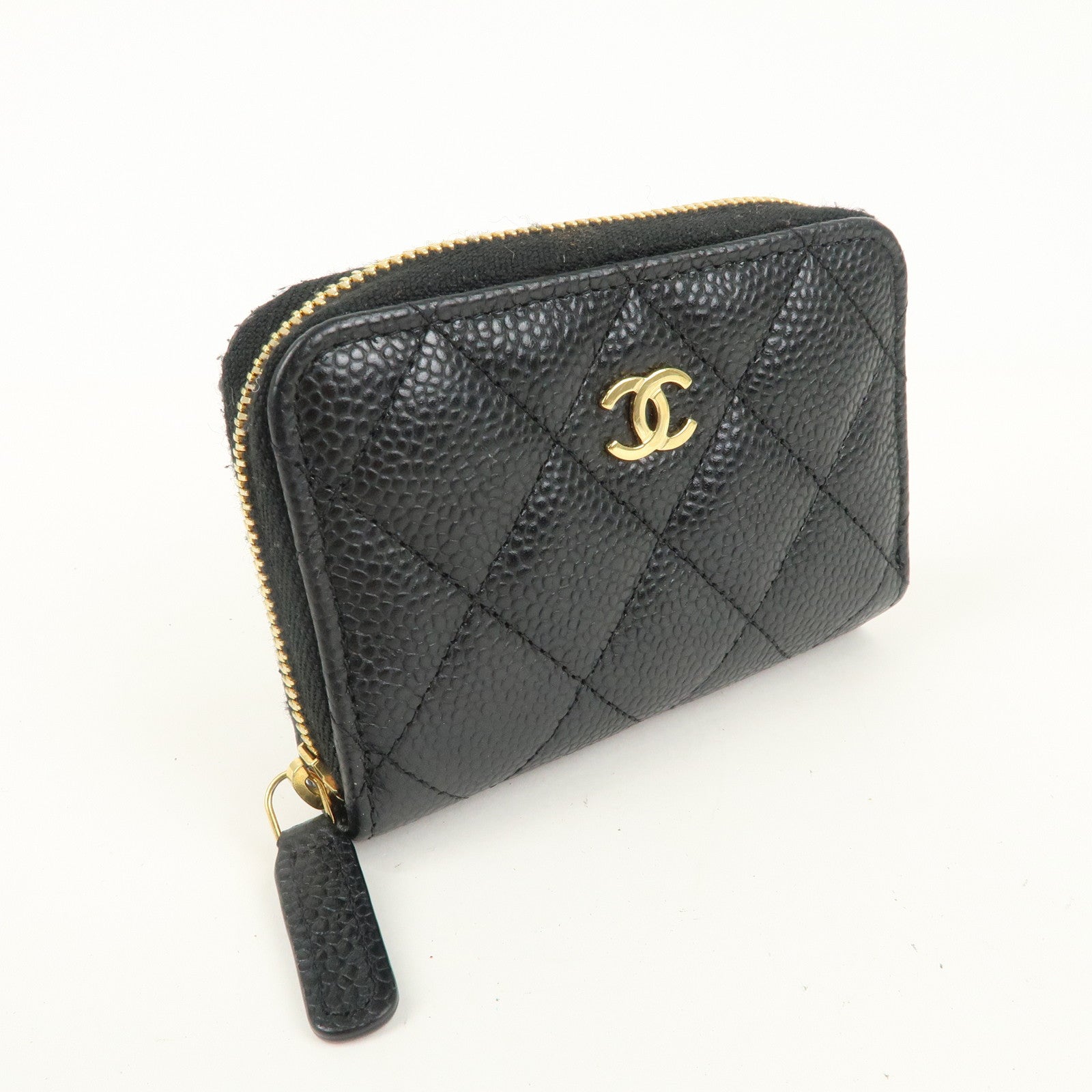 CHANEL Matelasse Caviar Skin Round Zipper Coin Case Black A69271