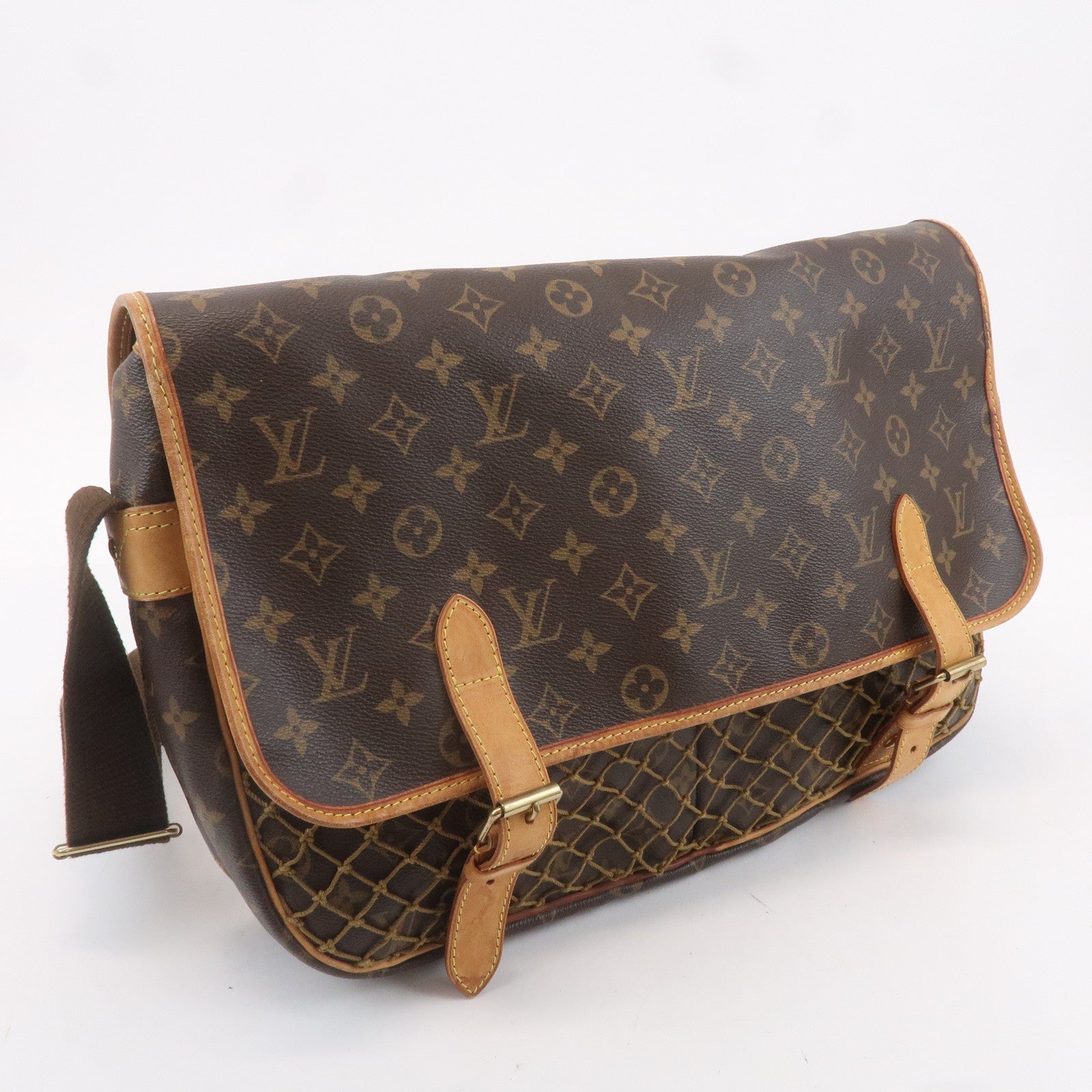 Louis Vuitton Monogram Gongo MM Shoulder Bag Brown M40116