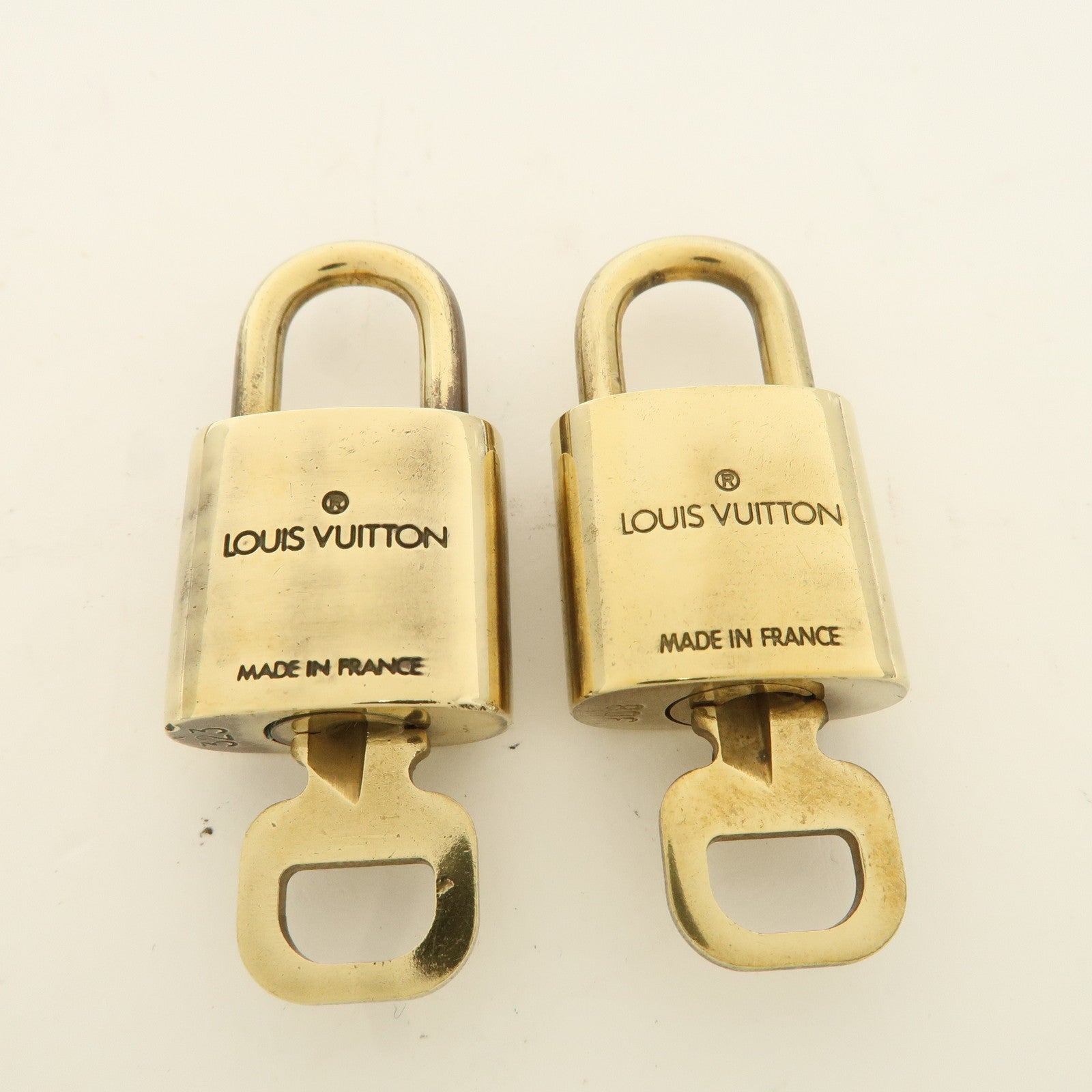 Louis Vuitton Set of 10 Lock & Key Cadena Key Lock Metal Gold Used