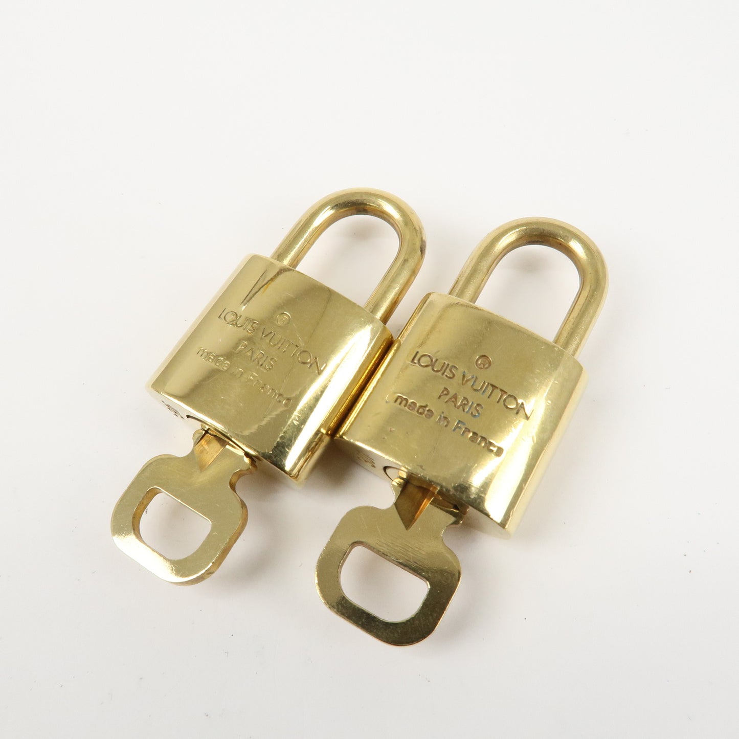 Louis Vuitton Set of 10 Lock & Key Cadena Key Lock Metal Gold