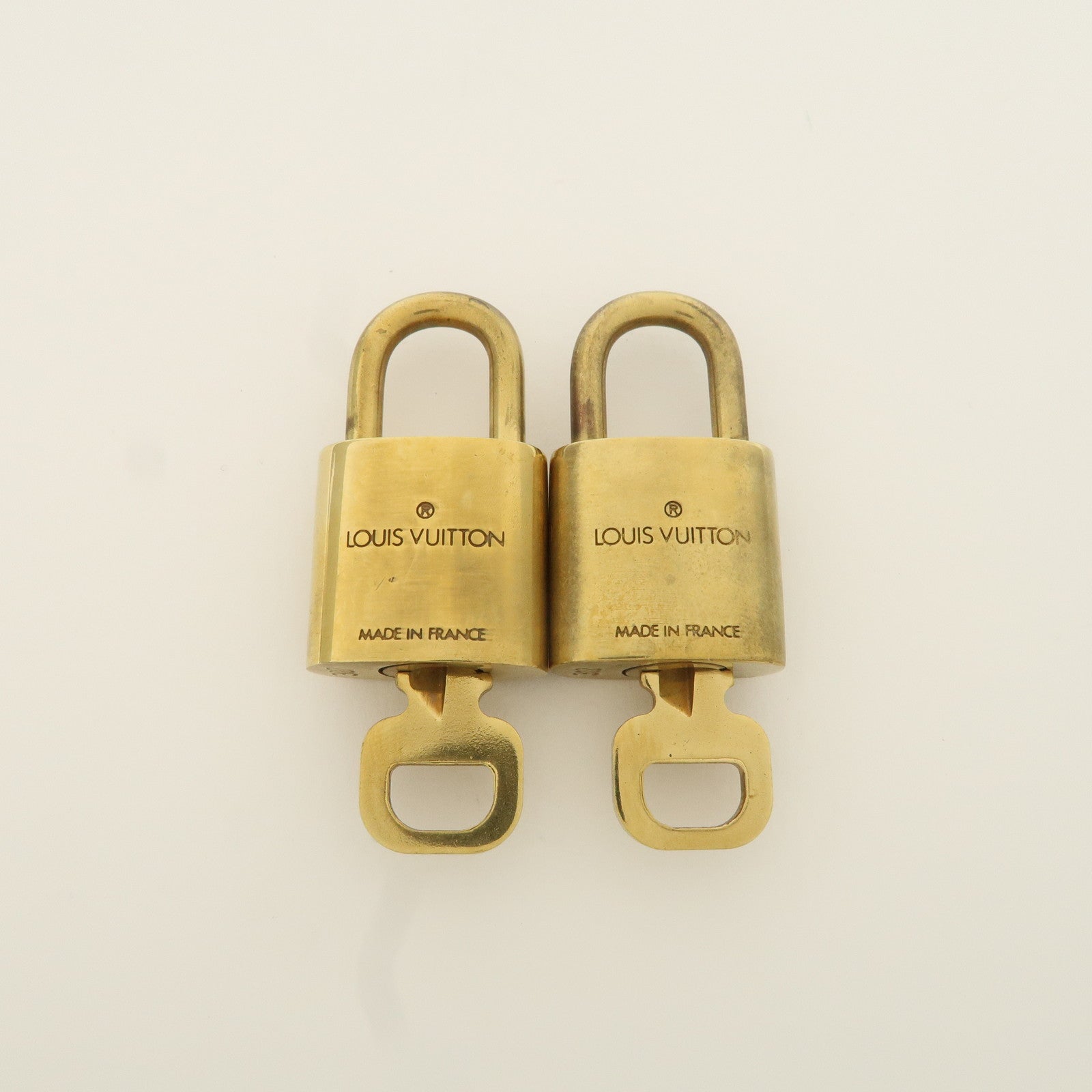 Louis Vuitton Set of 10 Lock & Key Cadena Key Lock Metal Gold Used