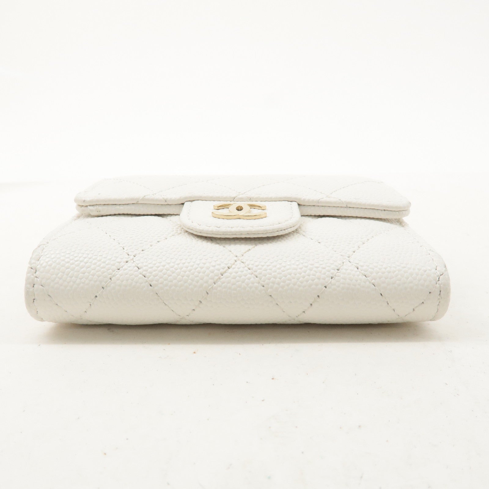 CHANEL Matelasse Caviar Skin Compact Wallet White A84029