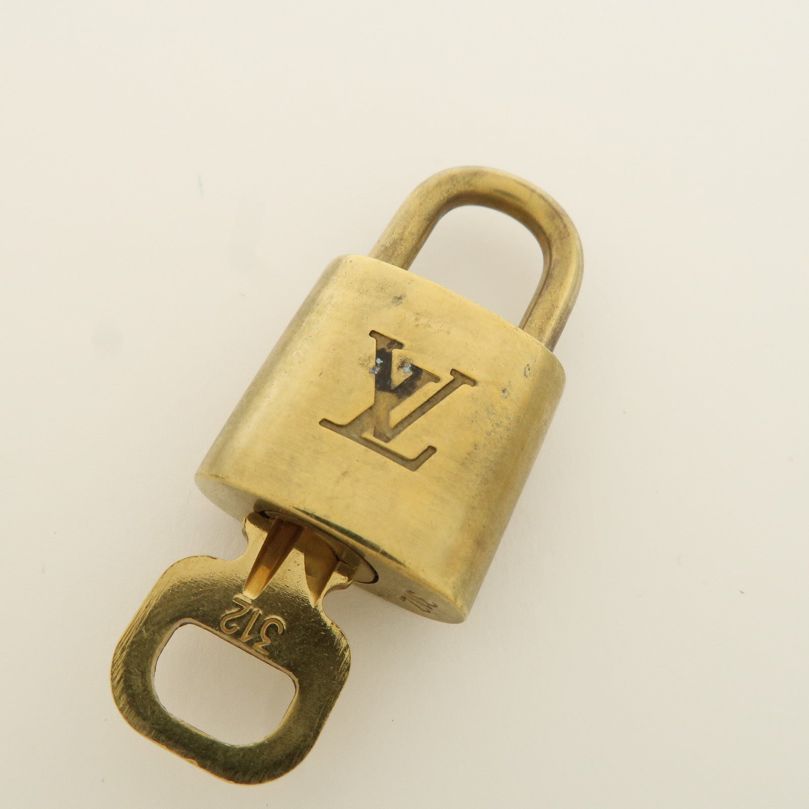 Louis Vuitton Set of 10 Lock & Key Cadena Key Lock Metal Gold Used