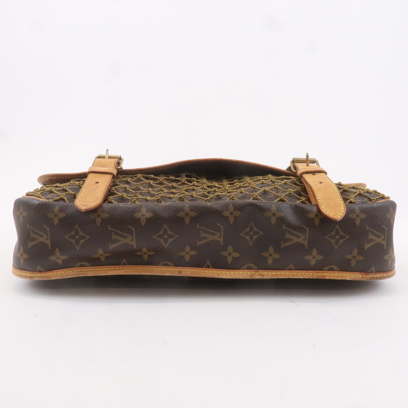 Louis Vuitton Monogram Gongo MM Shoulder Bag Brown M40116