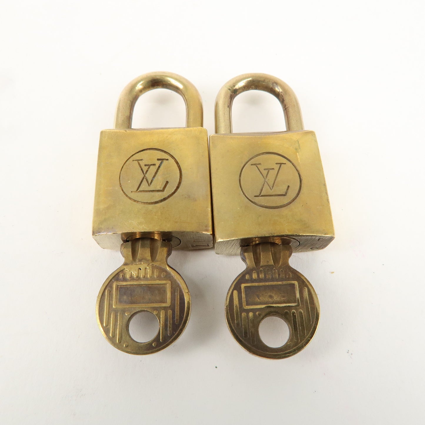 Louis Vuitton Set of 10 Lock & Key Cadena Key Lock Gold