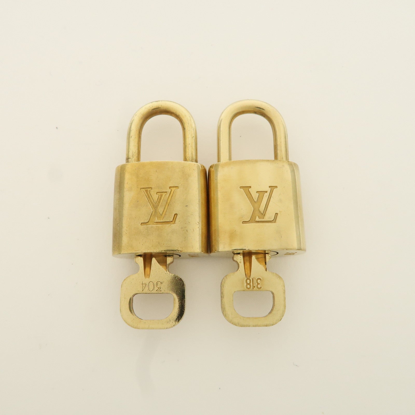 Louis Vuitton Set of 10 Lock & Key Cadena Key Lock Metal Gold Used