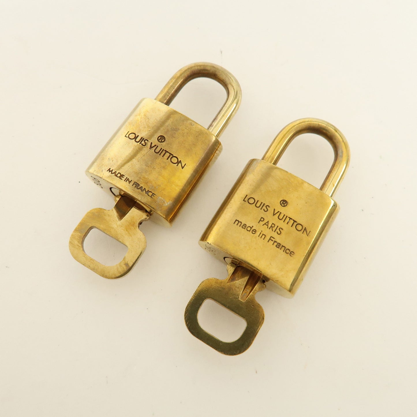 Louis Vuitton Set of 10 Lock & Key Cadena Key Lock Gold