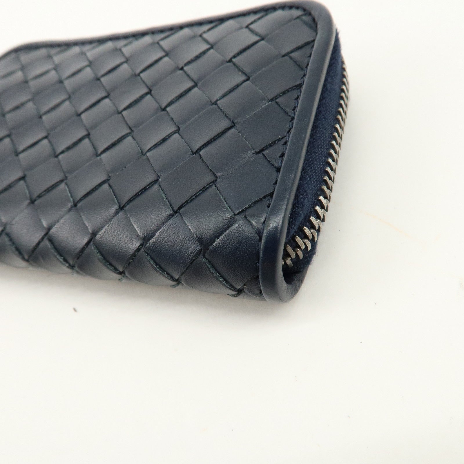 BOTTEGA VENETA Intrecciato Leather Zip Round Coin Case Navy