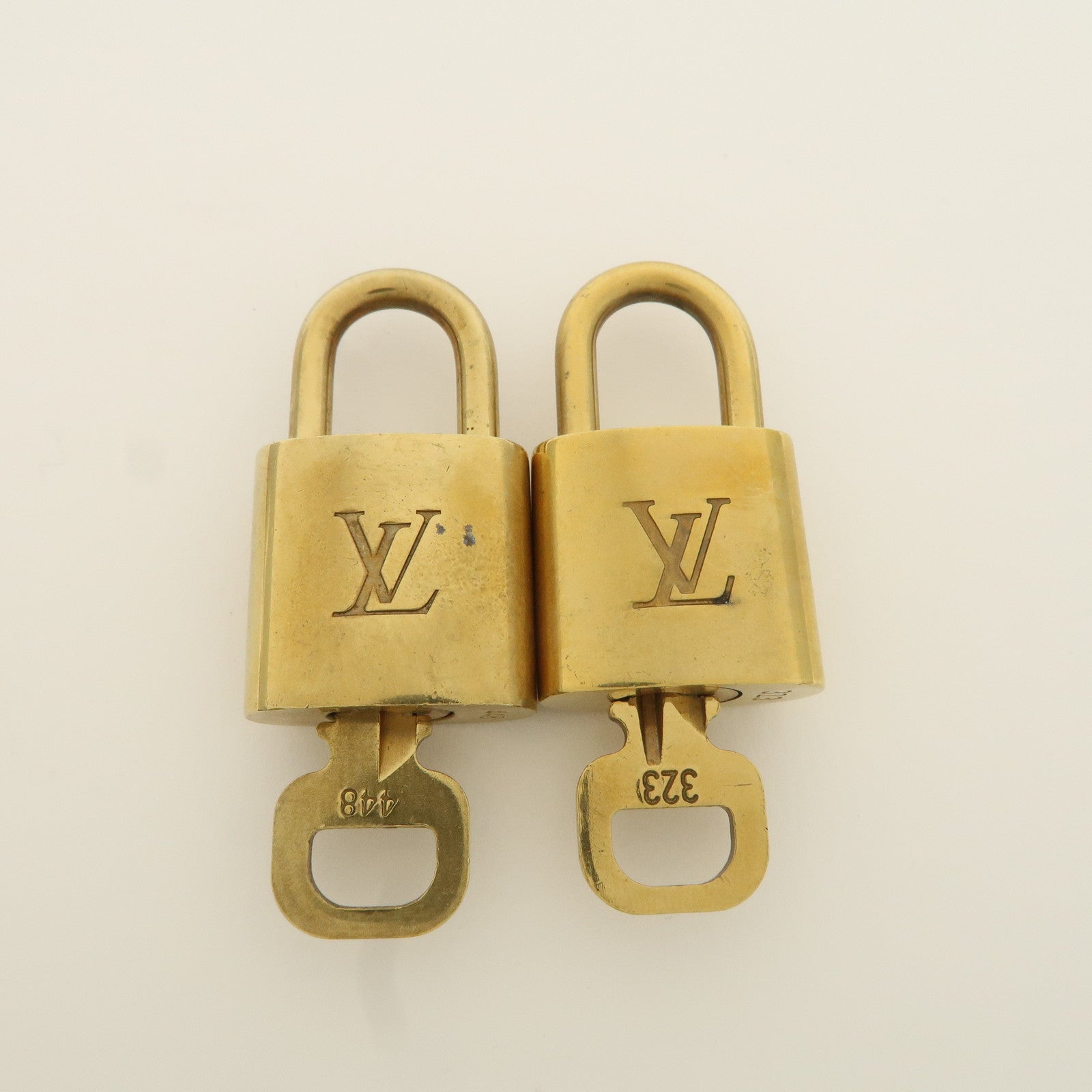 Louis Vuitton Set of 10 Lock & Key Cadena Key Lock Metal Gold Used