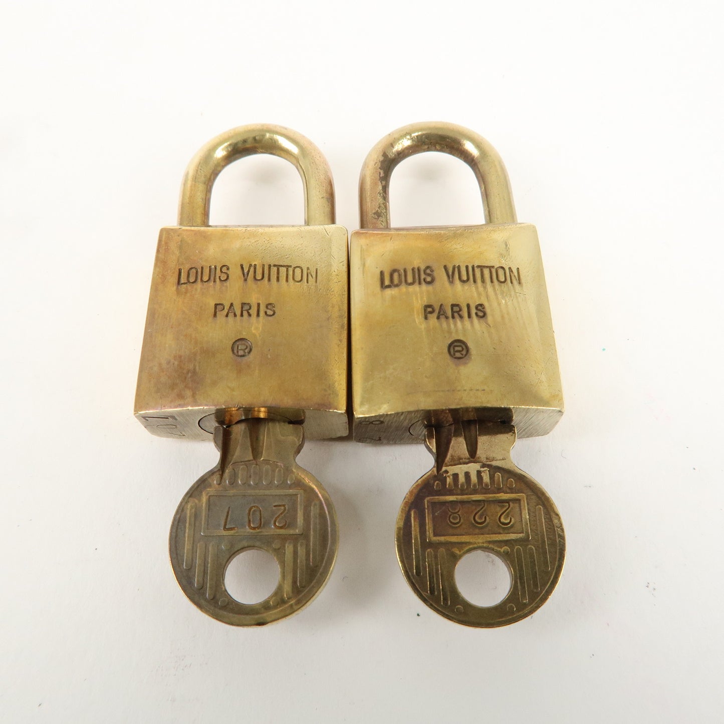 Louis Vuitton Set of 10 Lock & Key Cadena Key Lock Gold