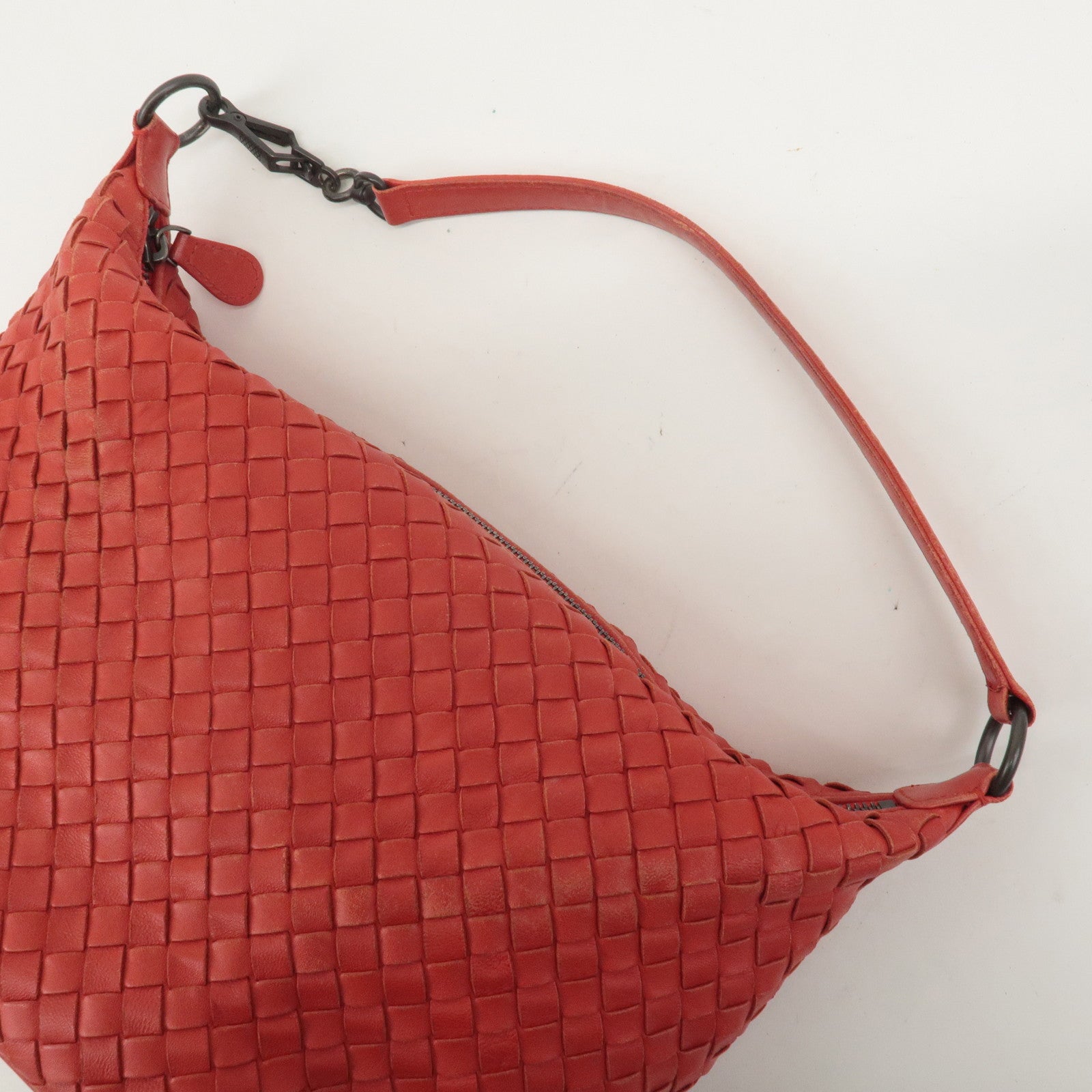 BOTTEGA VENETA Intrecciato Leather Shoulder Bag 239988