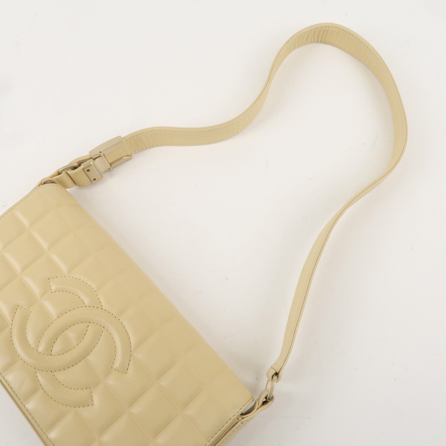 CHANEL Chocolate Bar Lamb Skin Shoulder Bag Beige