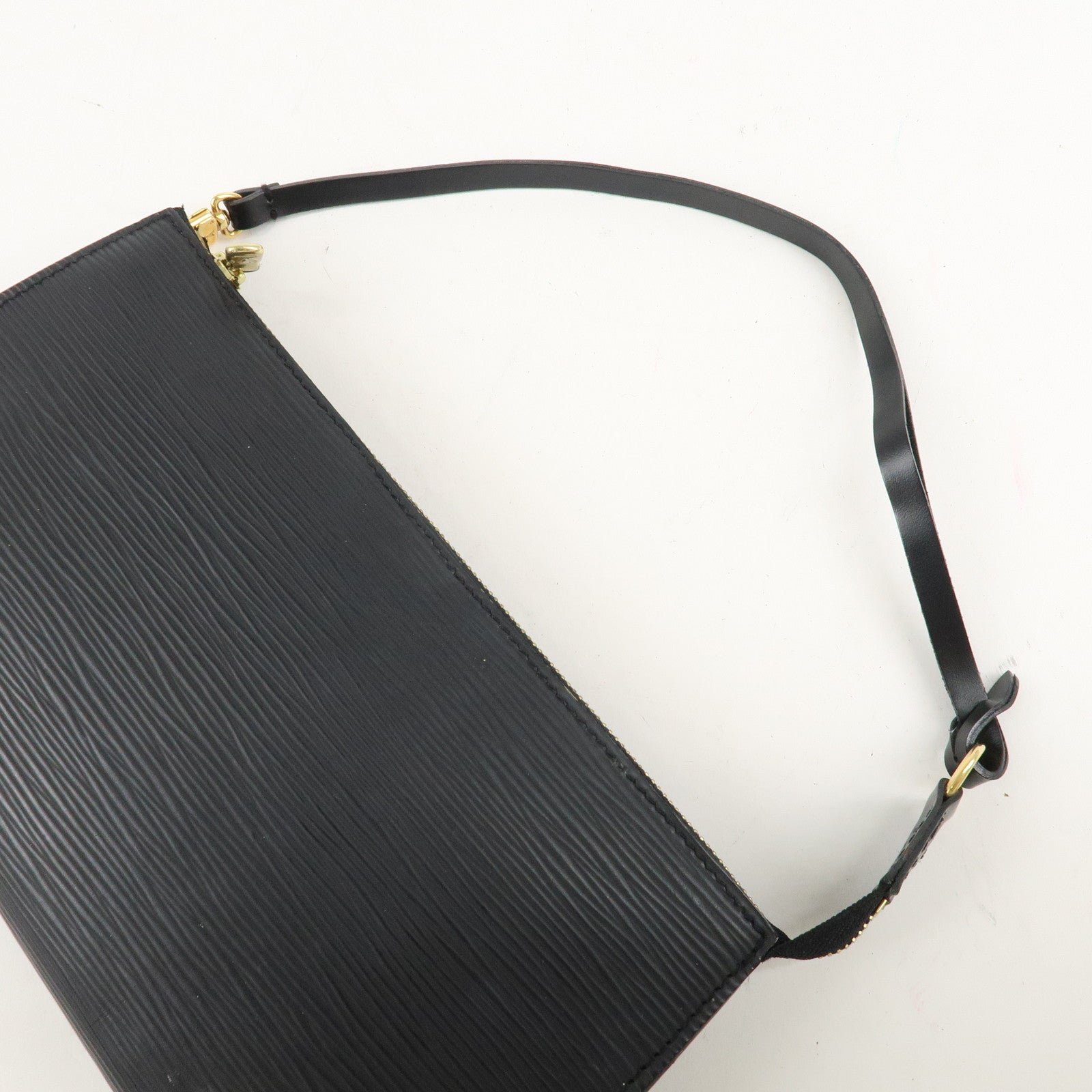 Louis Vuitton Epi Pochette Accessoires Pouch Noir Black M52942 Used