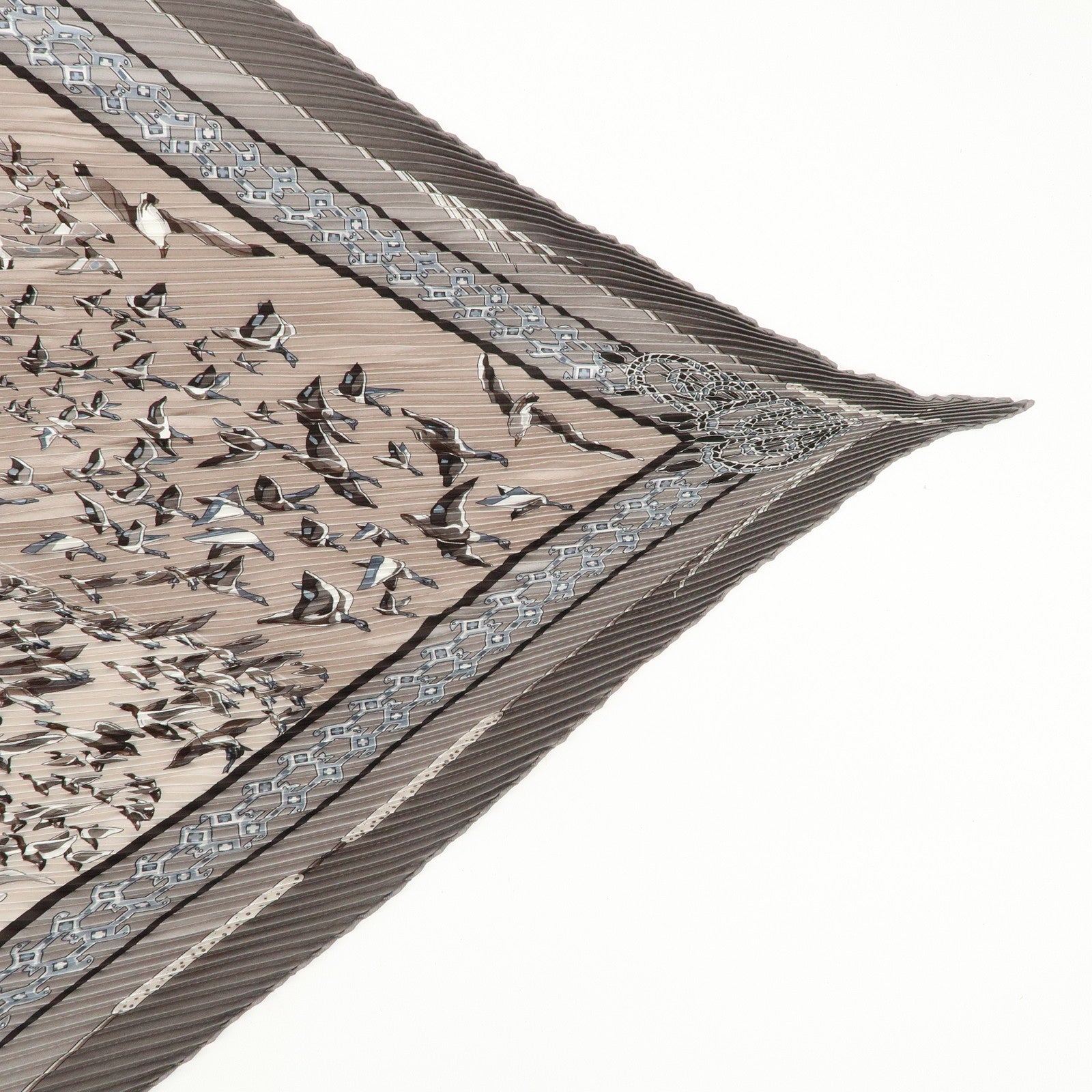 HERMES Silk 100% Pleats Carre Scarf LIBRES COMME L'AIR Gray Used