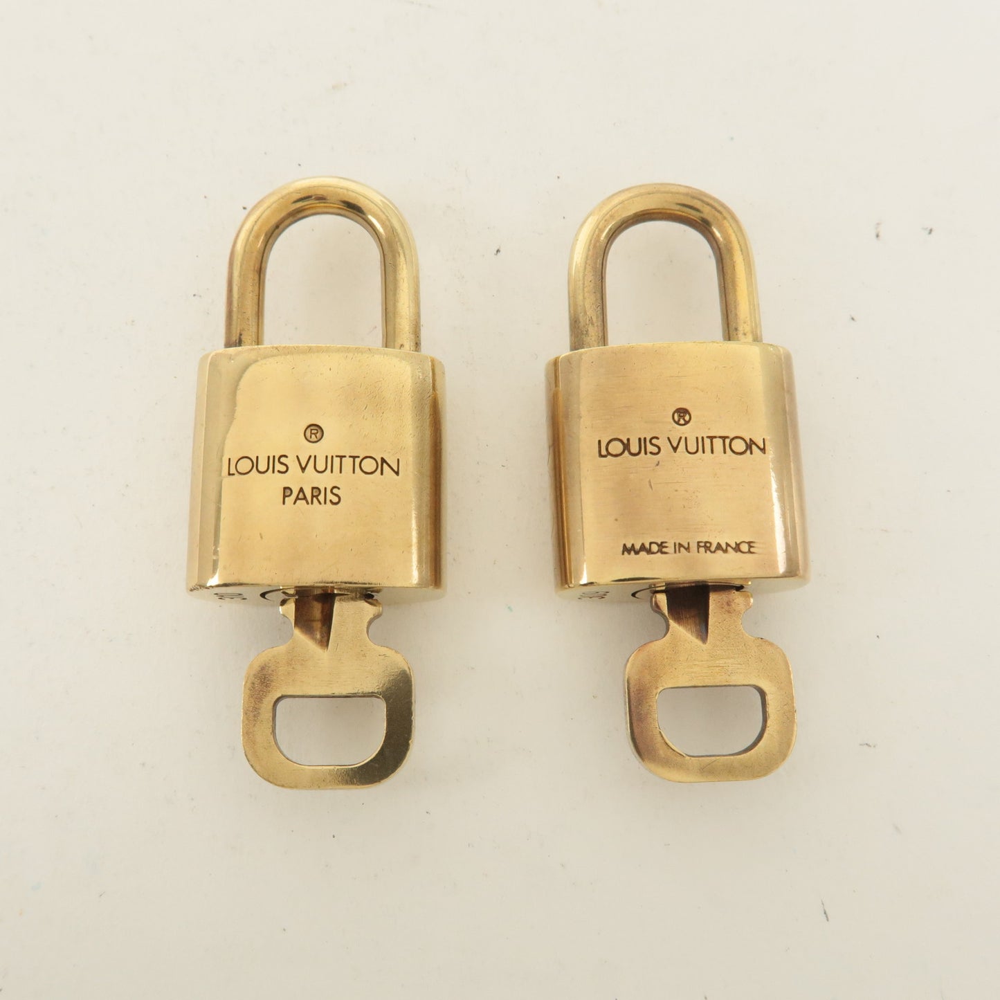 Louis Vuitton Set of 10 Lock & Key Cadena Key Lock Gold