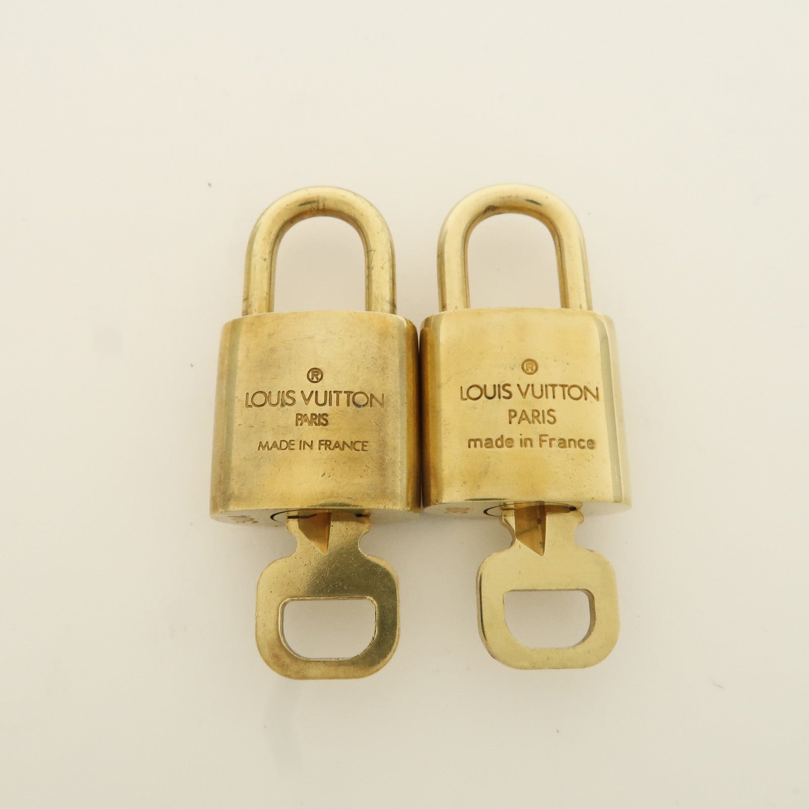 Louis Vuitton Set of 10 Lock & Key Cadena Key Lock Metal Gold Used