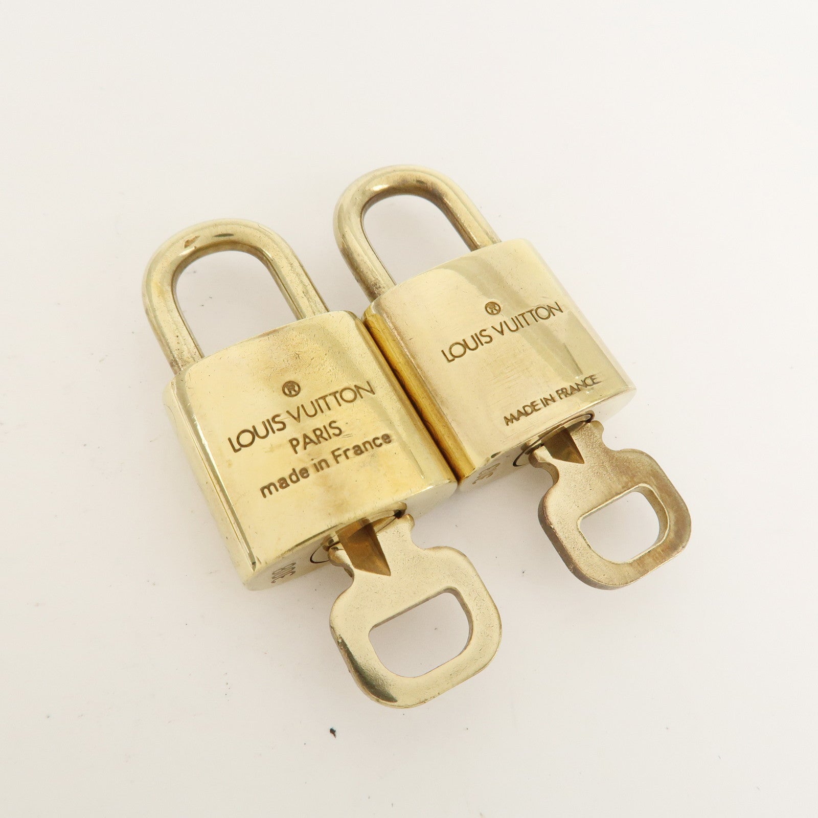 Louis Vuitton Set of 10 Lock & Key Cadena Key Lock Metal Gold