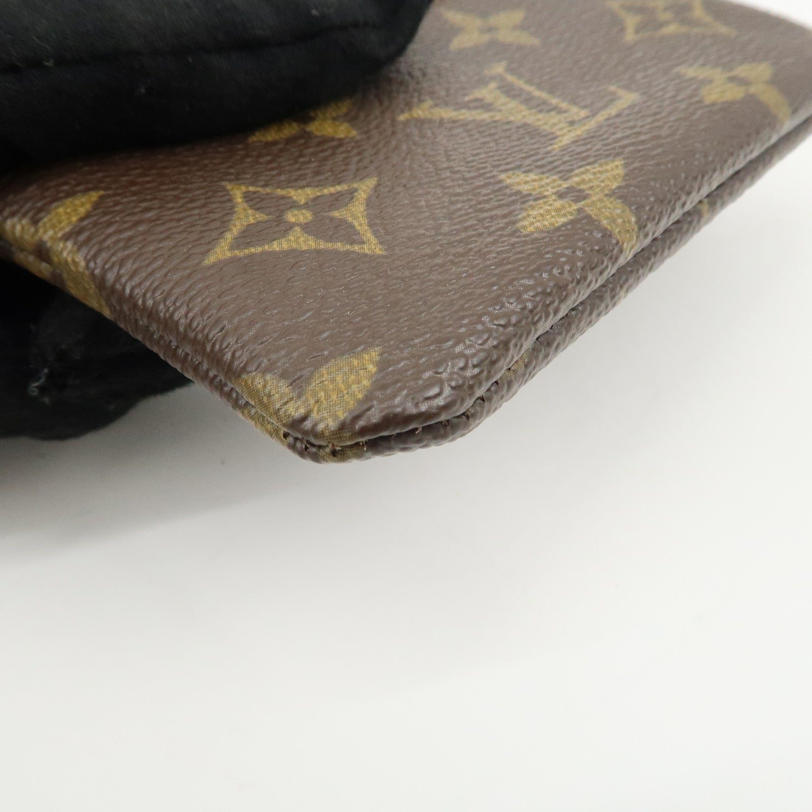 Louis Vuitton Monogram Pochette Cles Coin Case Key Case  M62650