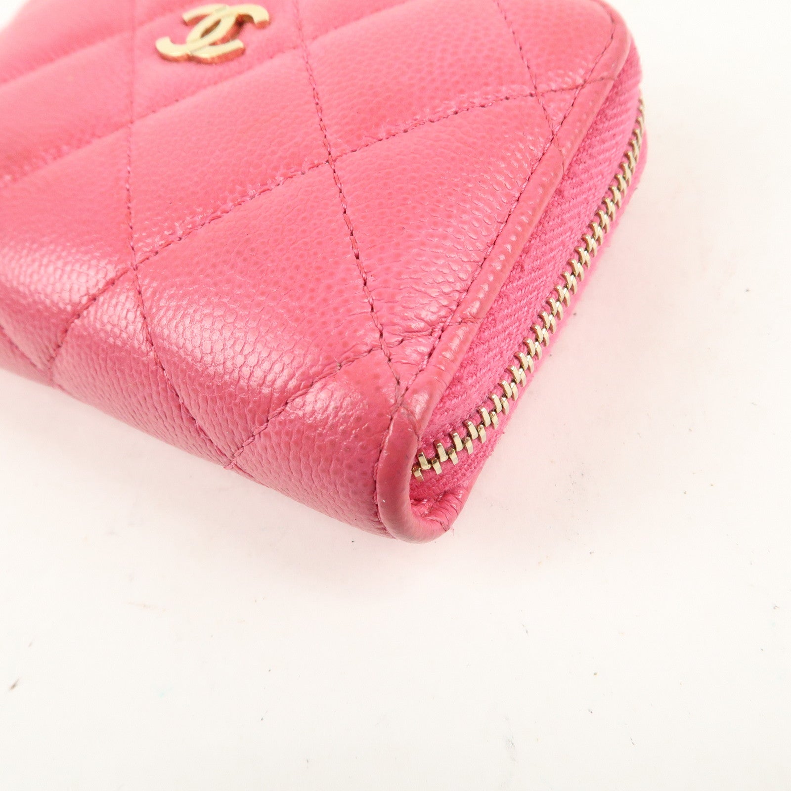 CHANEL Matelasse Caviar Skin Round Zippy Coin Case Pink A84511