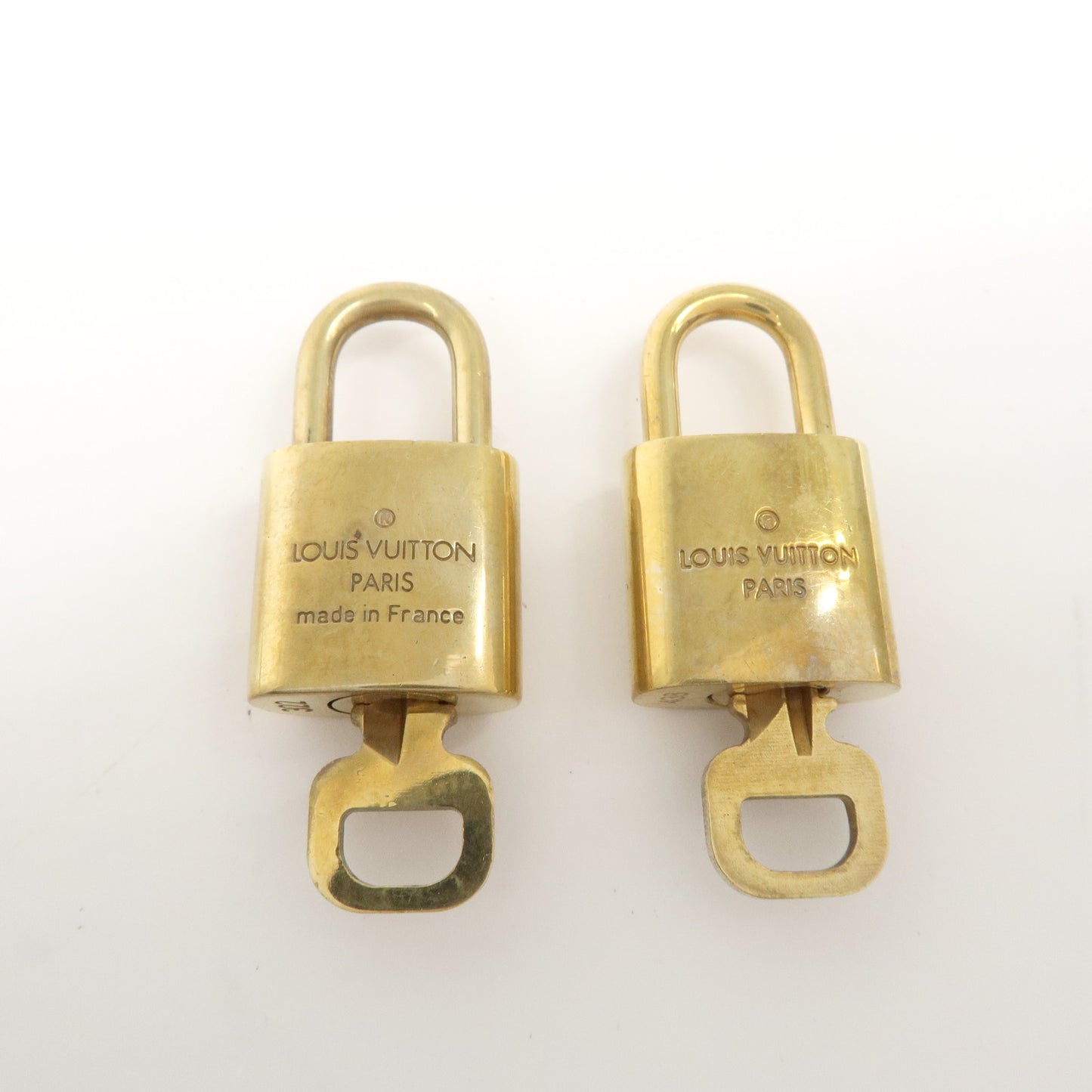 Louis Vuitton Set of 10 Lock & Key Cadena Key Lock Gold