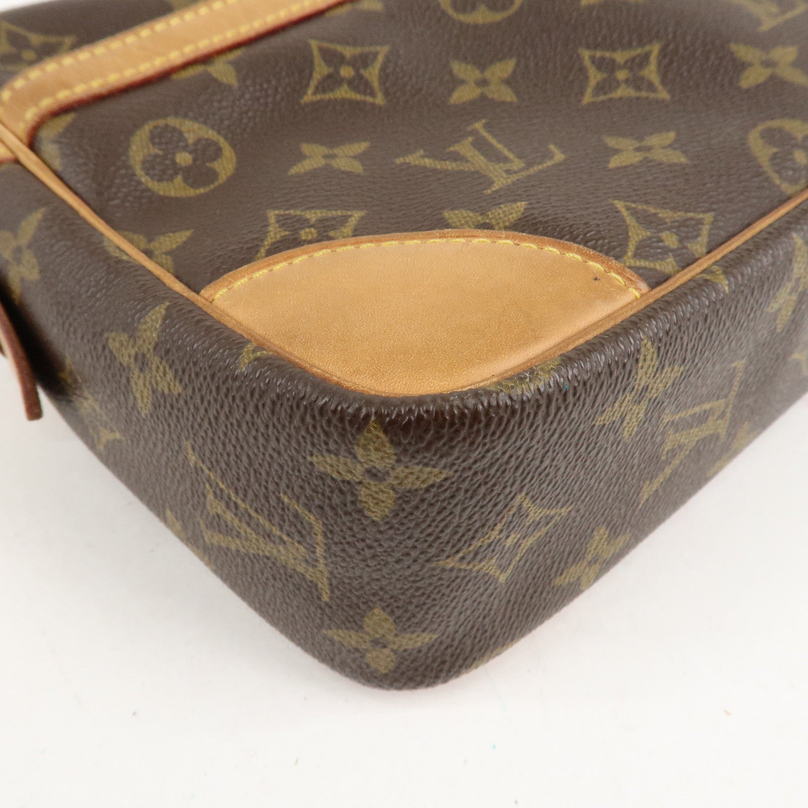 Louis Vuitton Monogram Compiegne 28 Pouch Clutch Bag M51845