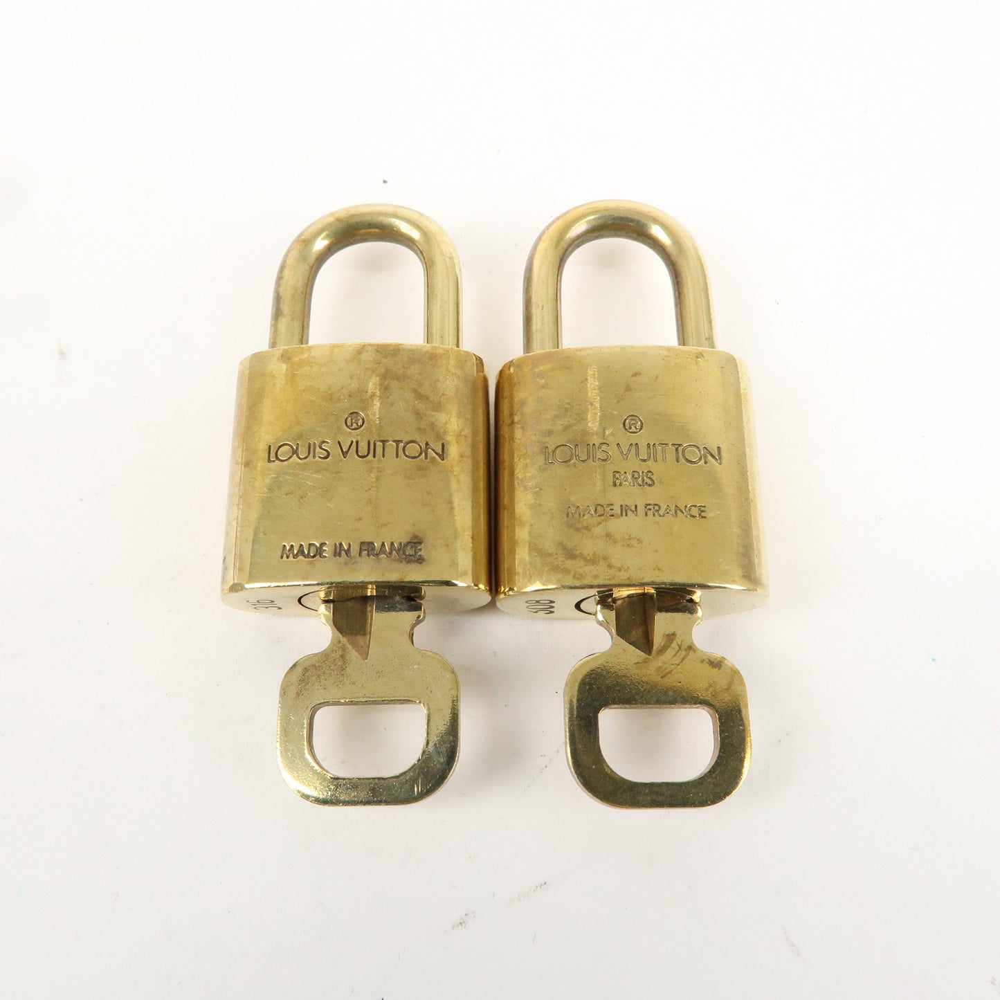 Louis Vuitton Set of 10 Lock & Key Cadena Key Lock Gold