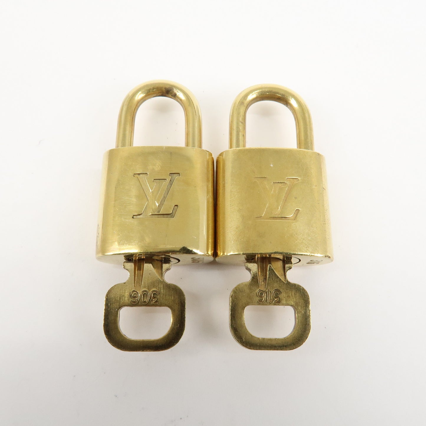 Louis Vuitton Set of 10 Lock & Key Cadena Key Lock Metal Gold