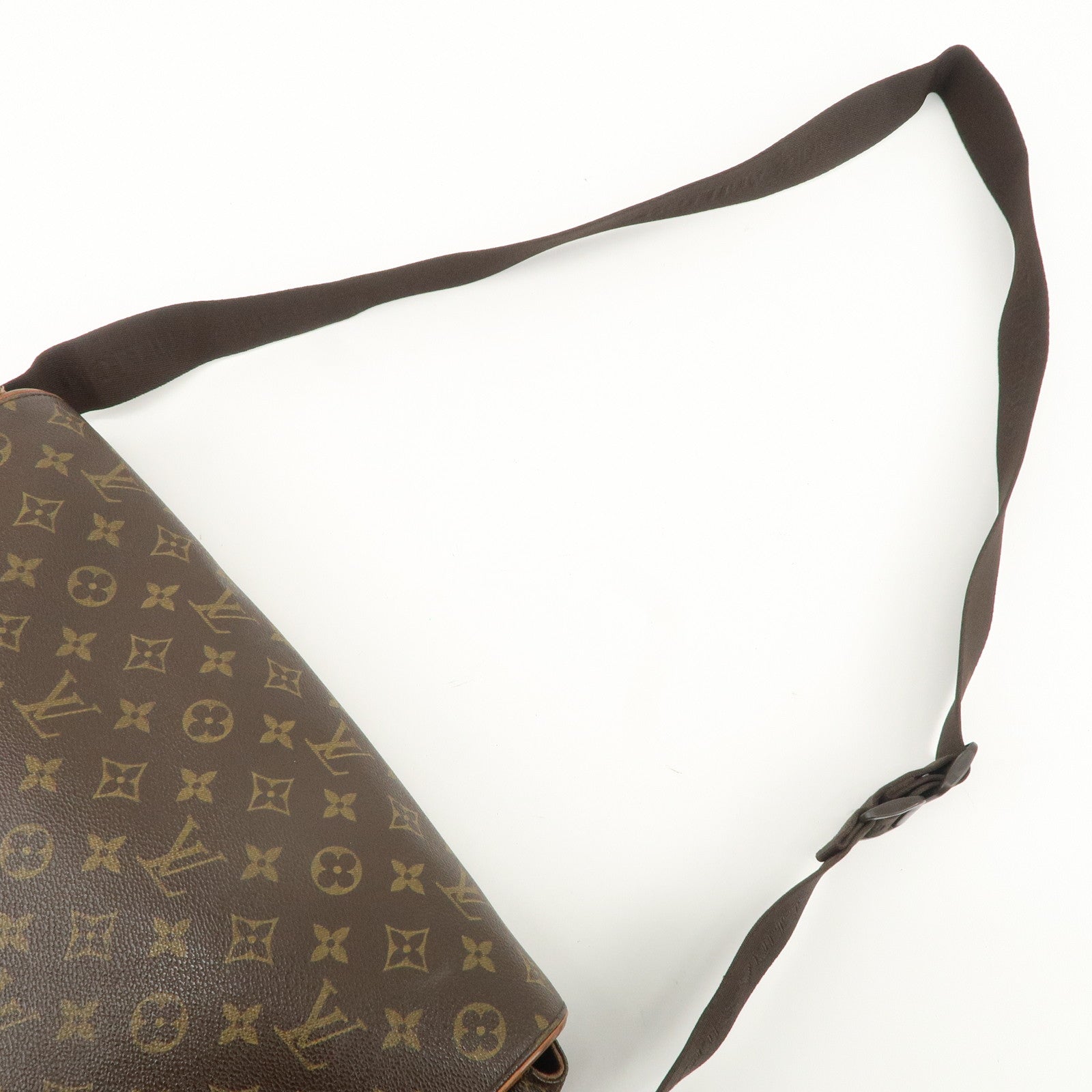 Louis Vuitton Monogram Abbesses Messenger Bag Hand Bag M45257