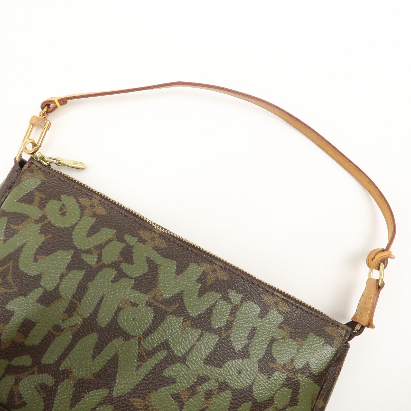 Louis Vuitton Monogram Graffiti Pochette Accessoires M92191