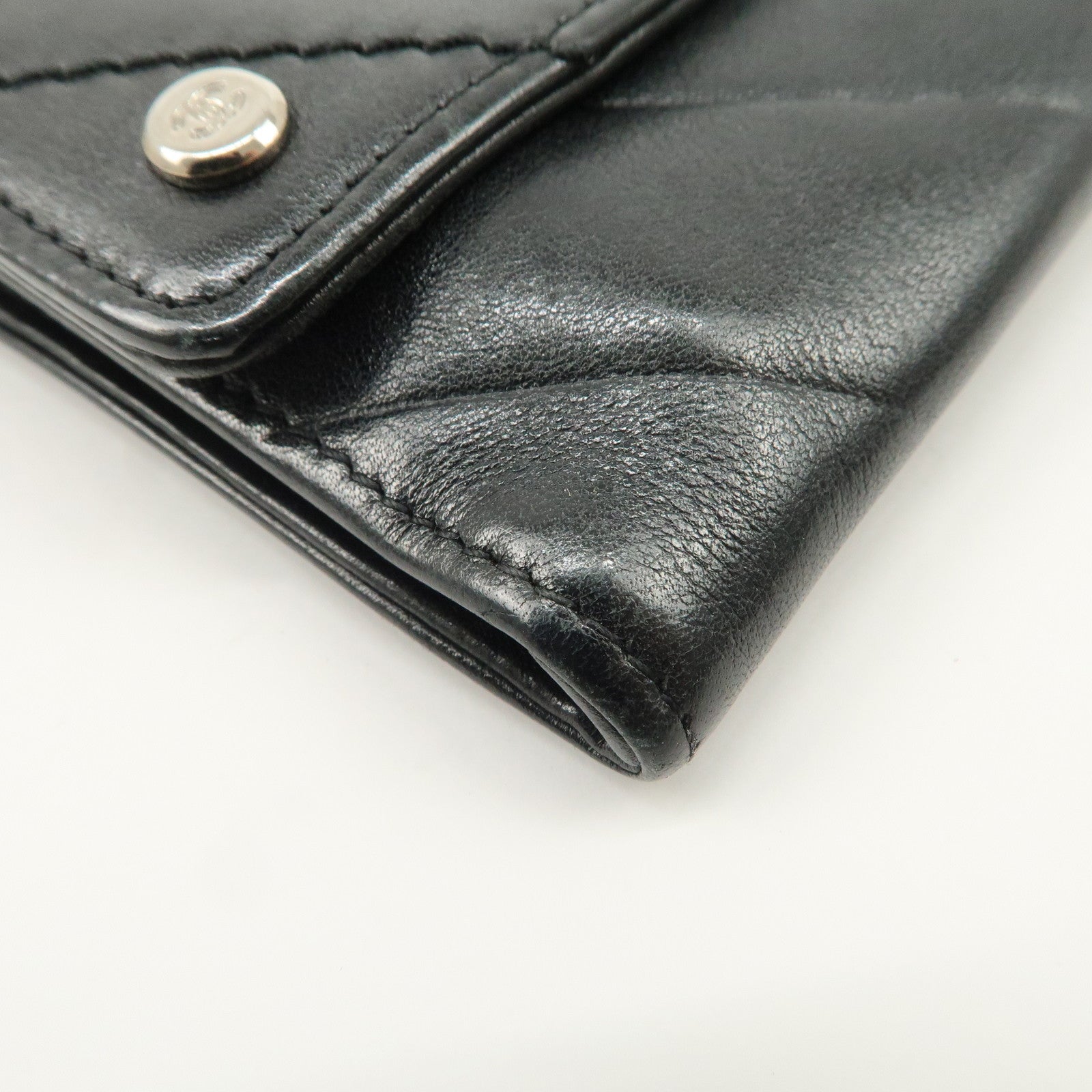 CHANEL V Stitch Lamb Skin COCO Mark Hook Bi-Fold Wallet Black Used