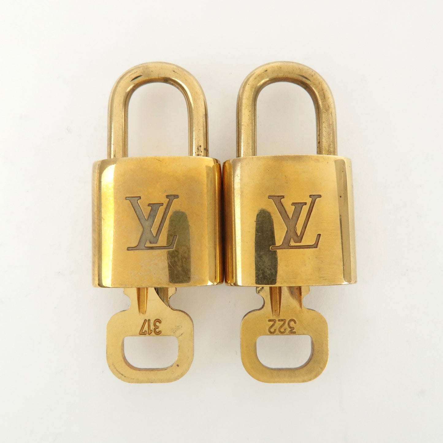 Louis Vuitton Set of 10 Lock & Key Cadena Key Lock Gold