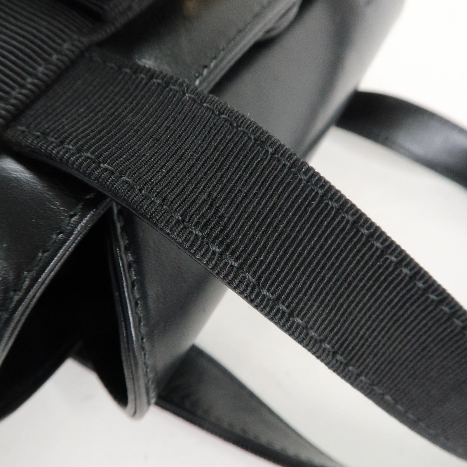 Ferragamo Vara Ribbon Leather Small Hand Bag Black Gold HDW Used