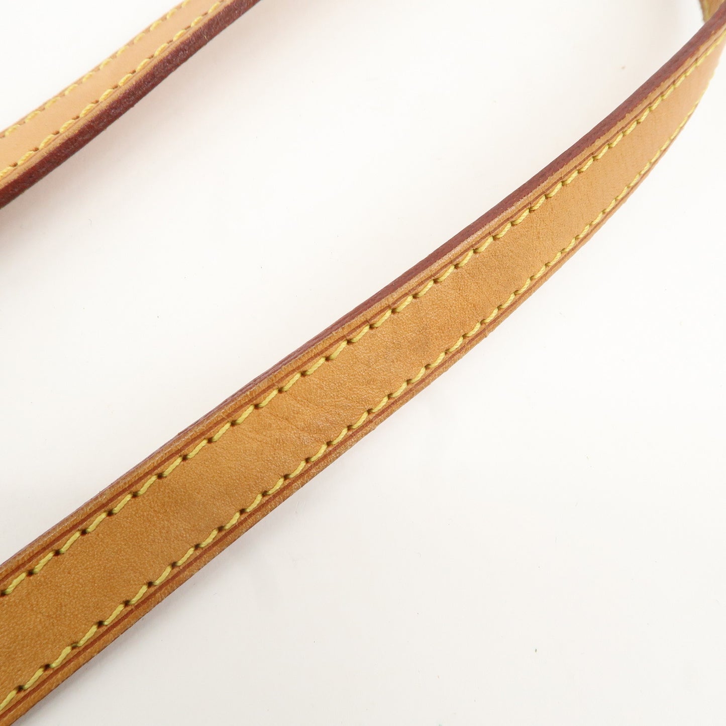 Louis Vuitton Nume Leather Shoulder Strap 120cm J52312