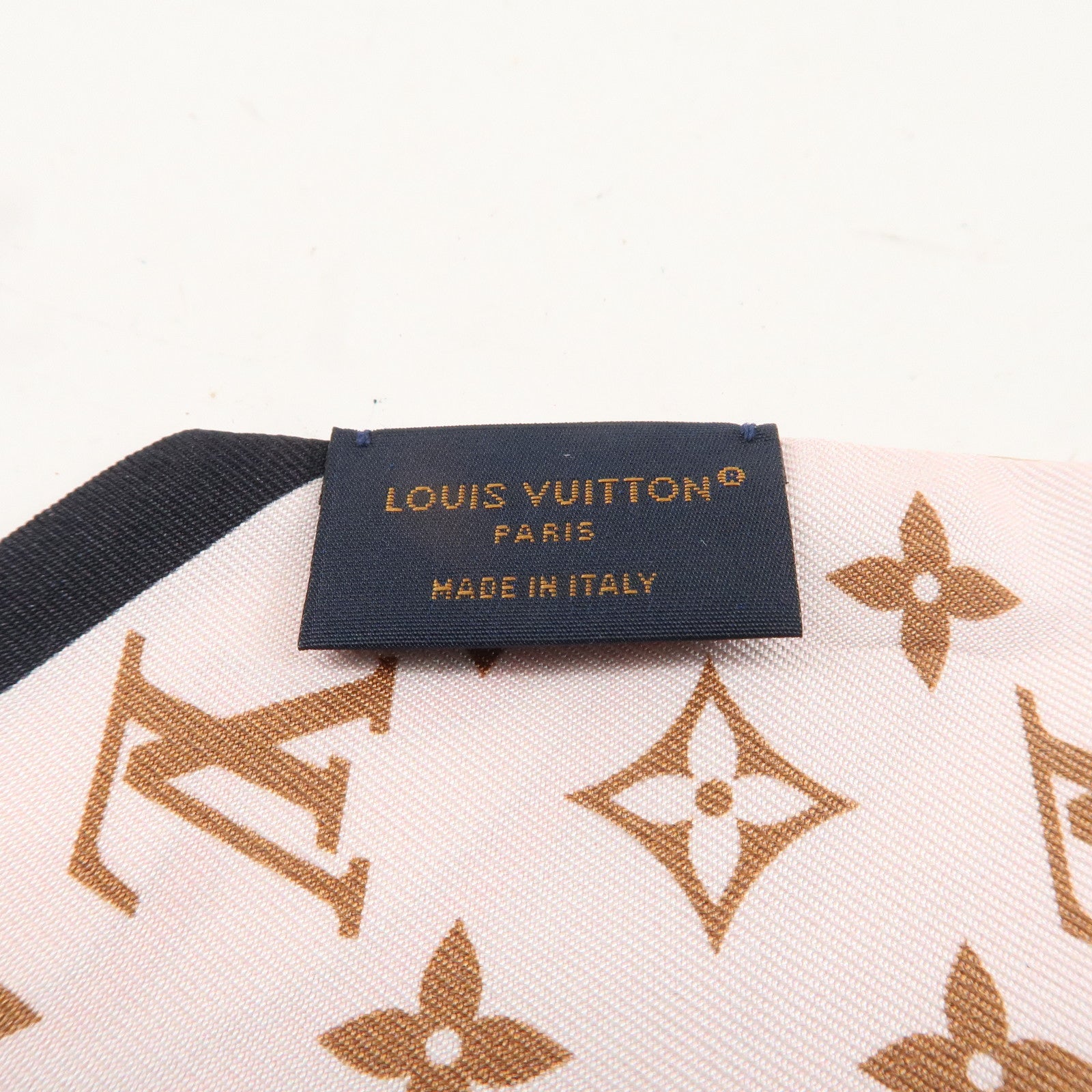 Louis Vuitton Monogram Bandeau BB LV Duality 100% Silk Scarf Pink