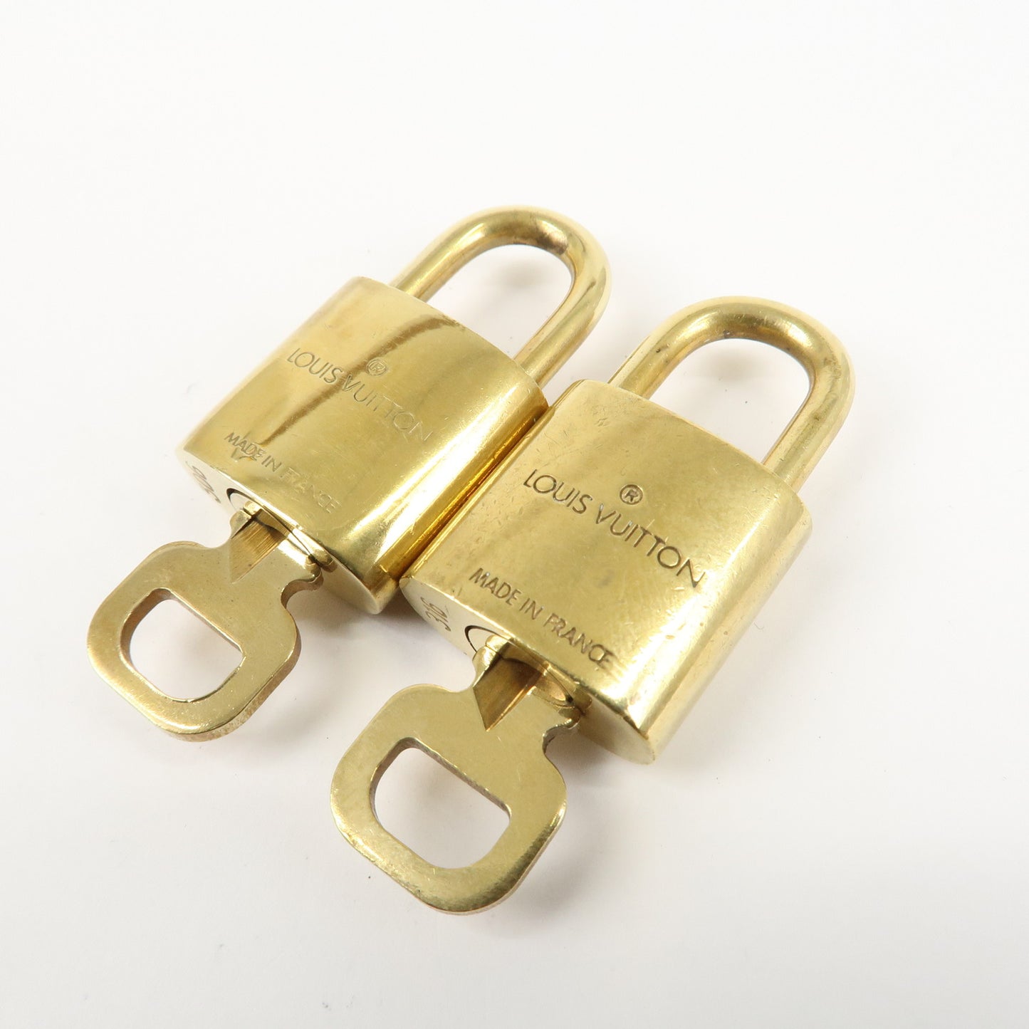 Louis Vuitton Set of 10 Lock & Key Cadena Key Lock Metal Gold